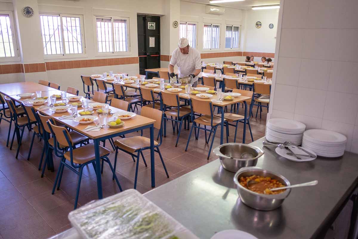 El comedor escolar del CEIP Lomopardo, en Jerez, en una imagen reciente. FOTO: MANU GARCÍA