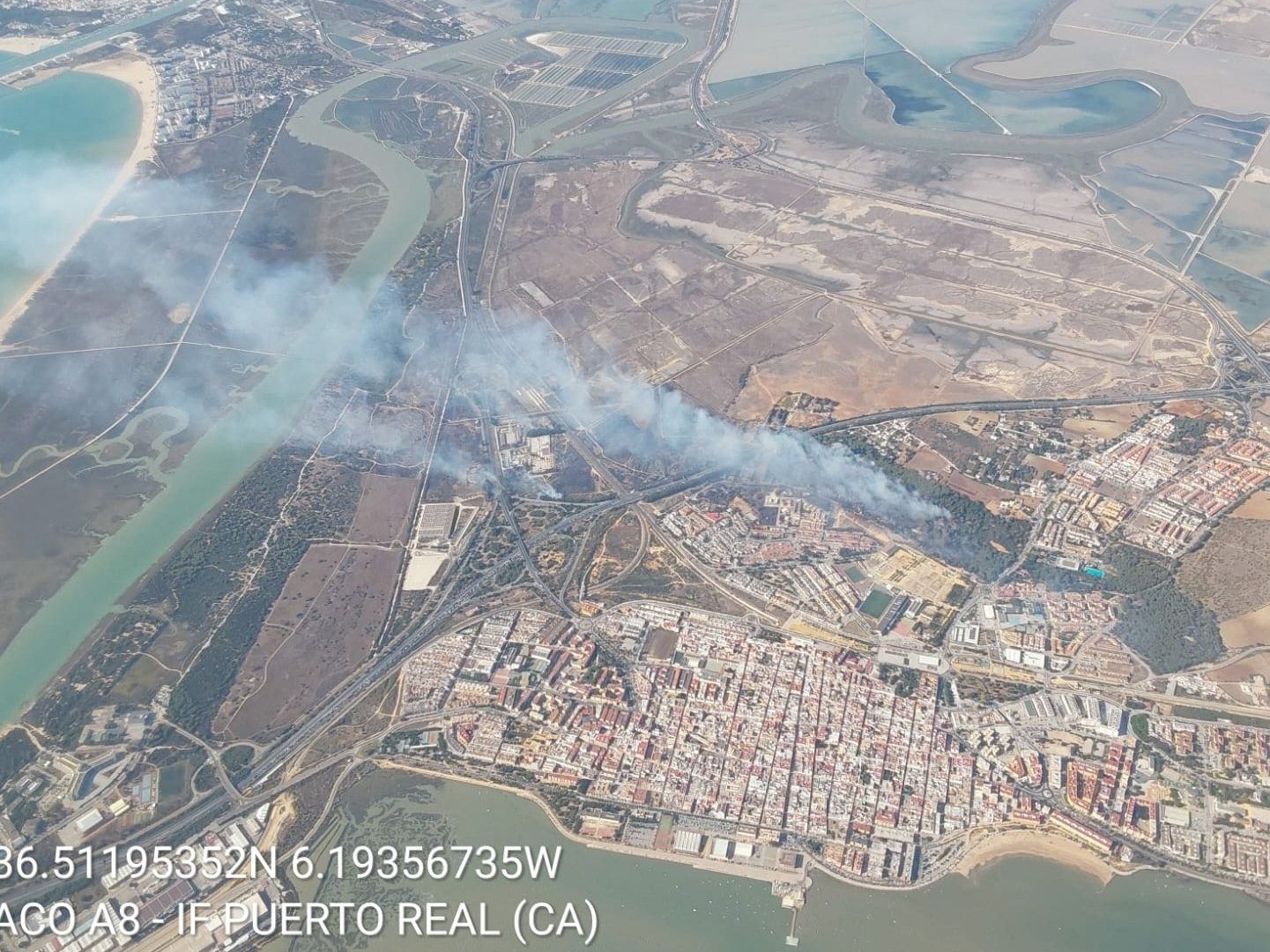 Los focos activos en una imagen aérea del Plan Infoca