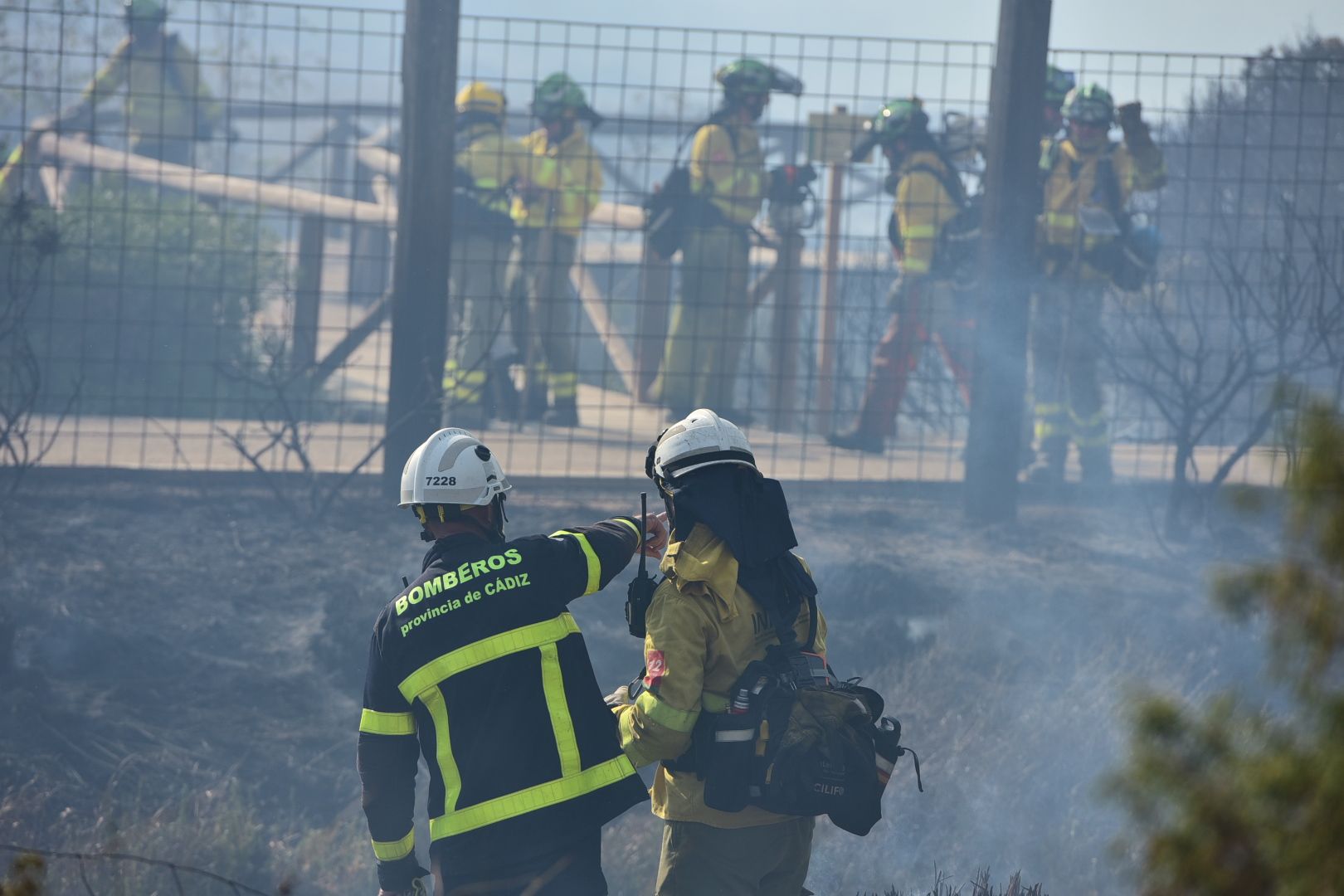 ACTUACIÓN INFOCA EN EL INCENDIO EN  LA BAHIA CADIZ 