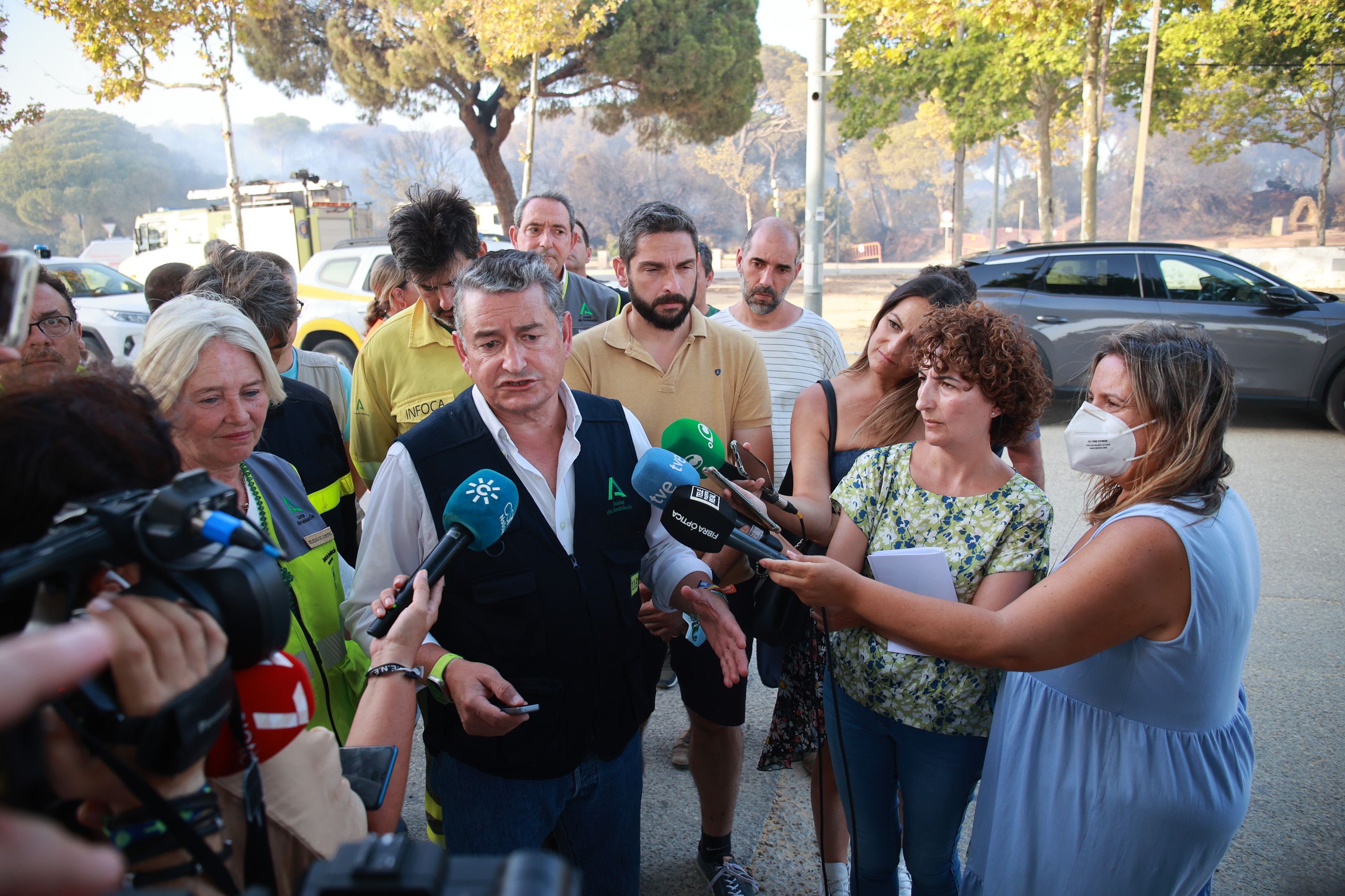 Antonio Sanz, número 2 de la Junta, en el incendio.