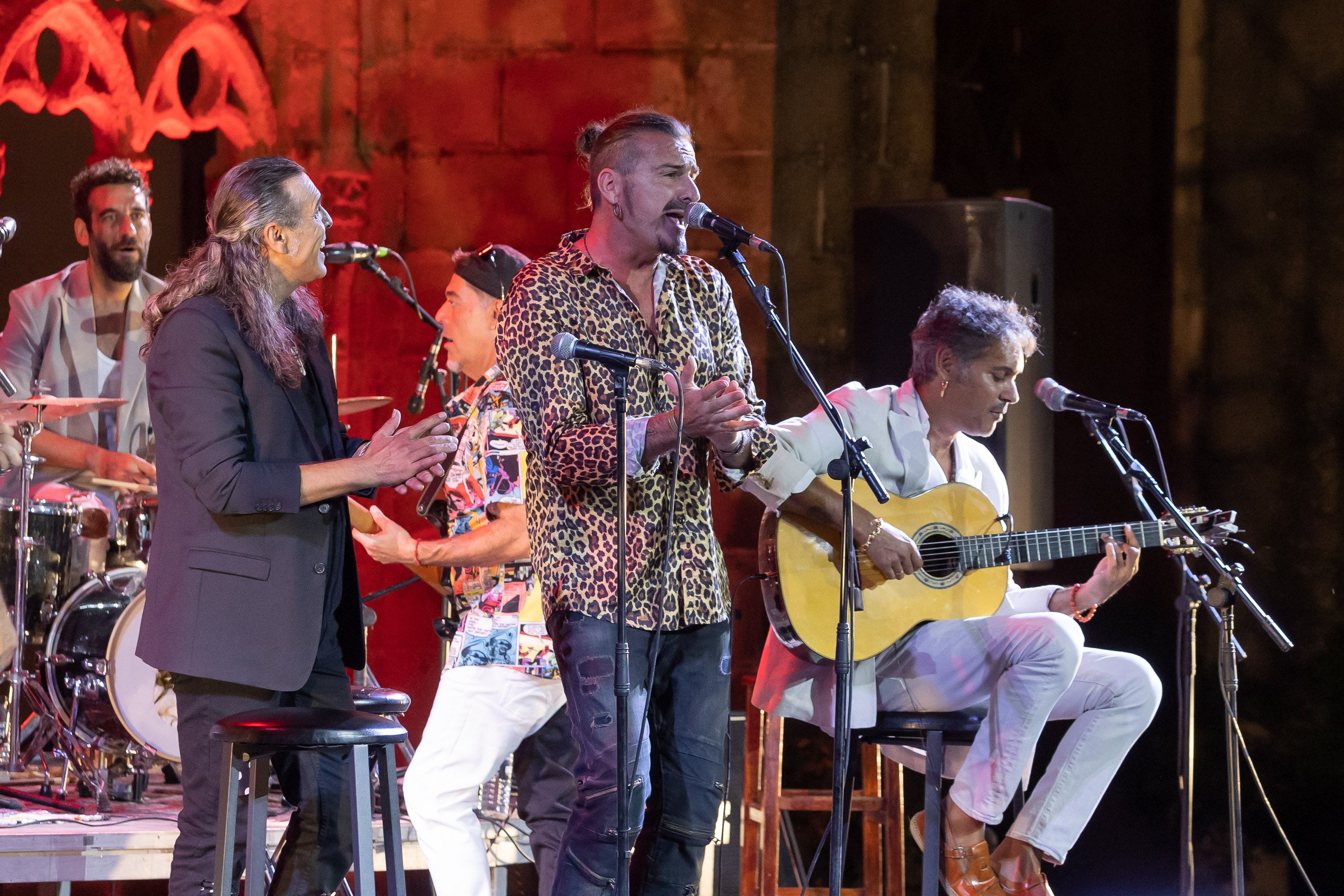 Guadalcacín estrena este miércoles su feria más larga, En la imagen, el reciente concierto de 'Navajita Plateá' en Los Claustros.