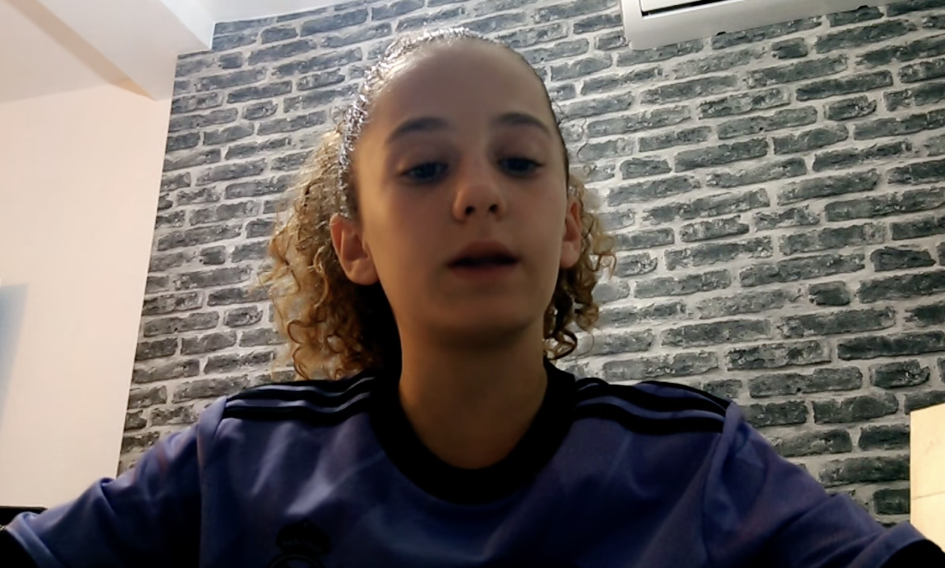 Ainara, niña de 10 años que ha conseguido cambiar las bases de un evento deportivo gracias a un vídeo de denuncia en Roquetas de Mar, Almería. 
