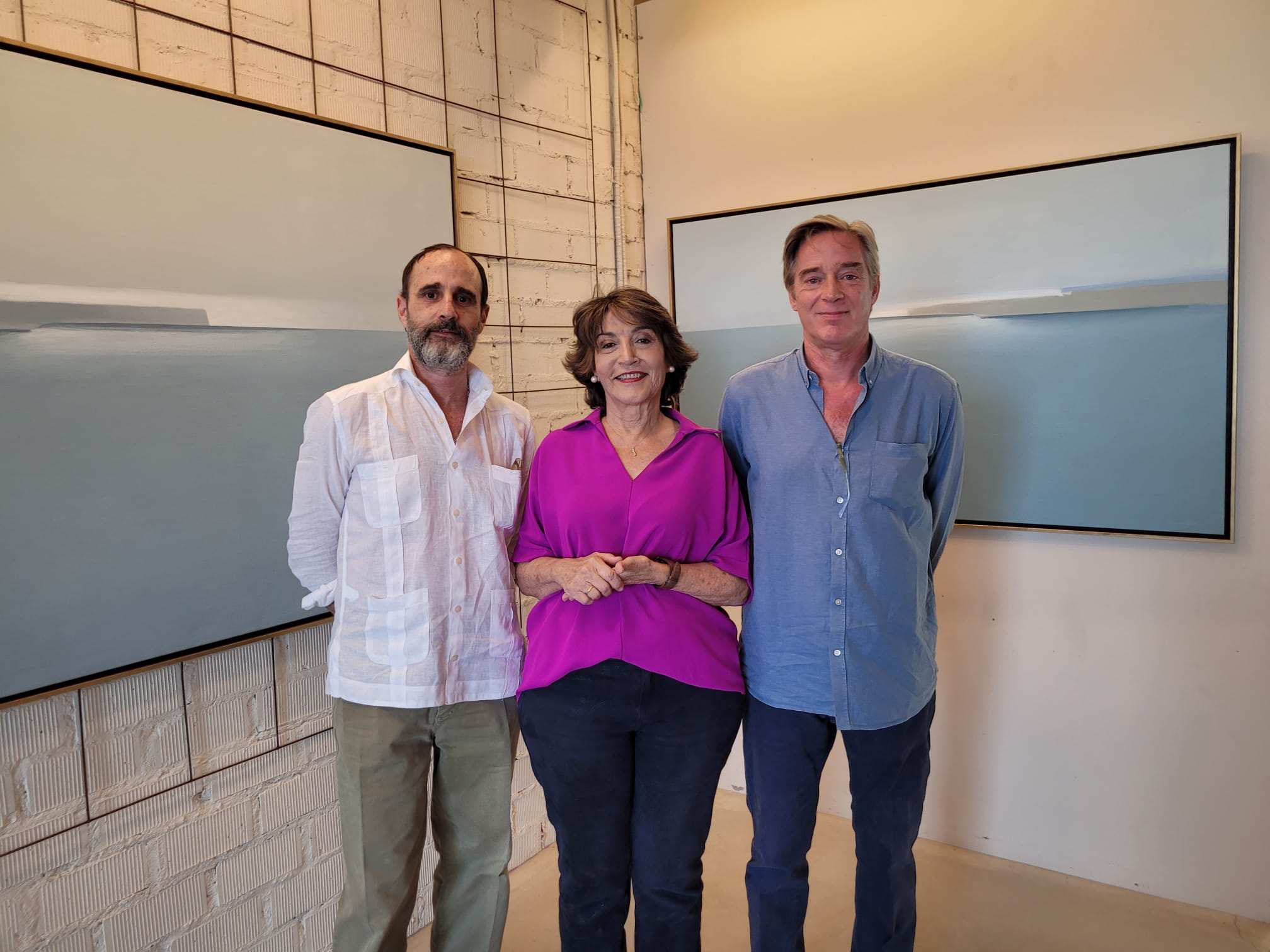 Tres pintores jerezanos copan la ‘Galería 18’ de Puerto Sherry. En la imagen, Pemartín, Sánchez Ibargüen y Maldonado en Galería 18.