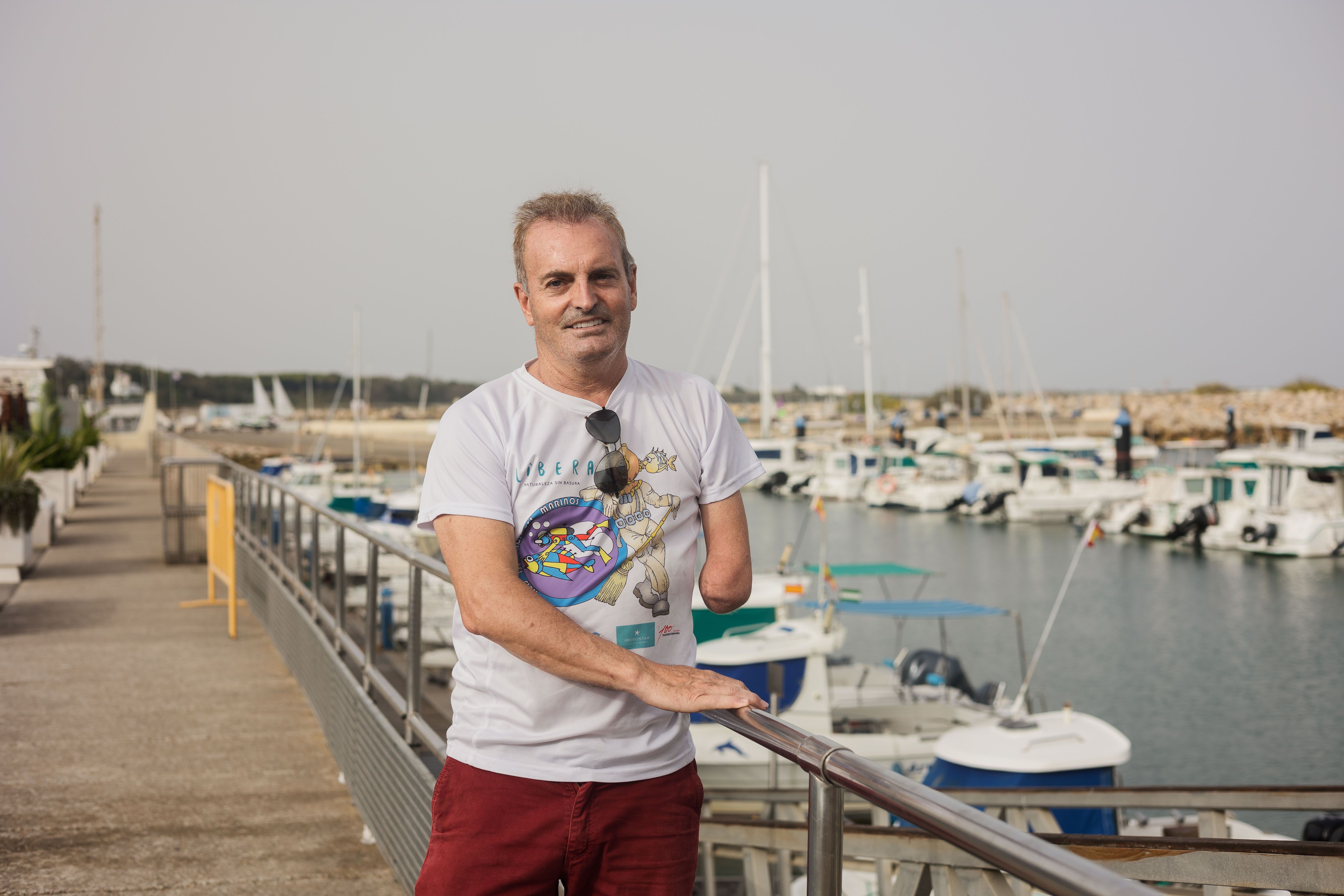 Juan Carlos practica buceo en Rota, ciudad en la que vive desde los 13 años.