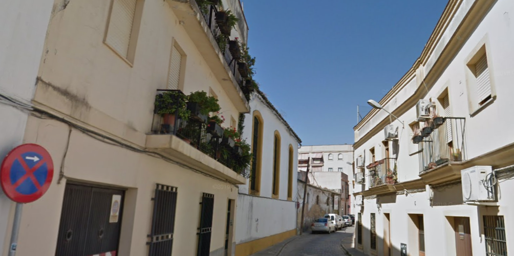 La calle San Francisco Javier, donde se prevé habilitar cinco lofts, en una imagen de Google Maps.