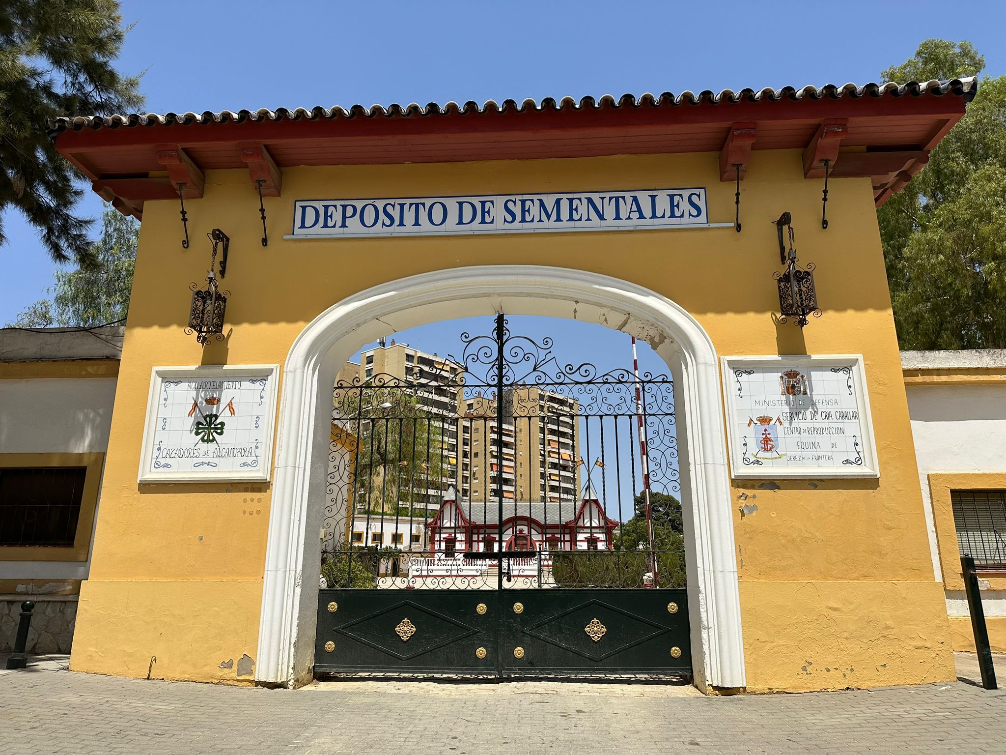 Entrada del Depósito de Sementales en Jerez. 