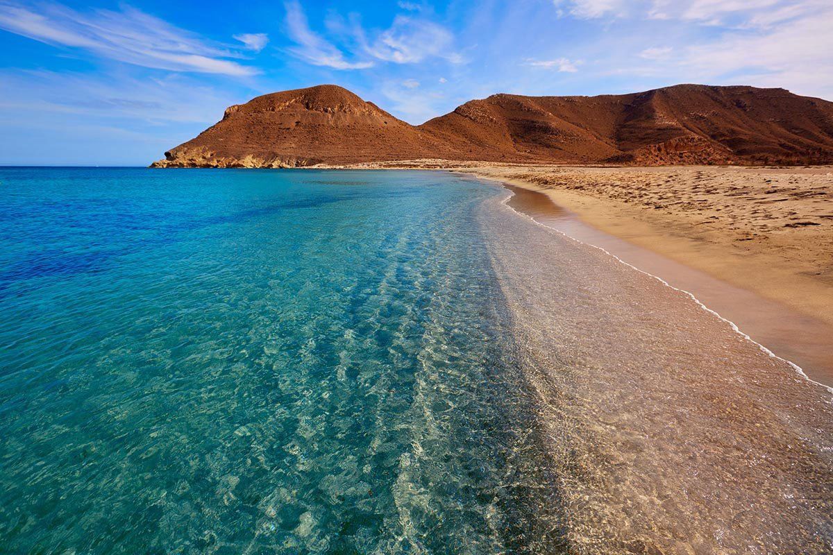 La playa de los Genoveses, uno de los secretos de la costa de Almería, seleccionadas entre las mejores de España.