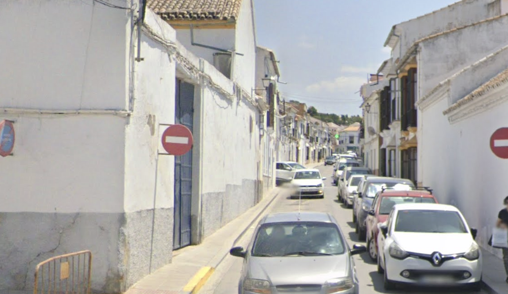 La calle Mancilla de Osuna, donde han encontrado los cadáveres de la pareja.