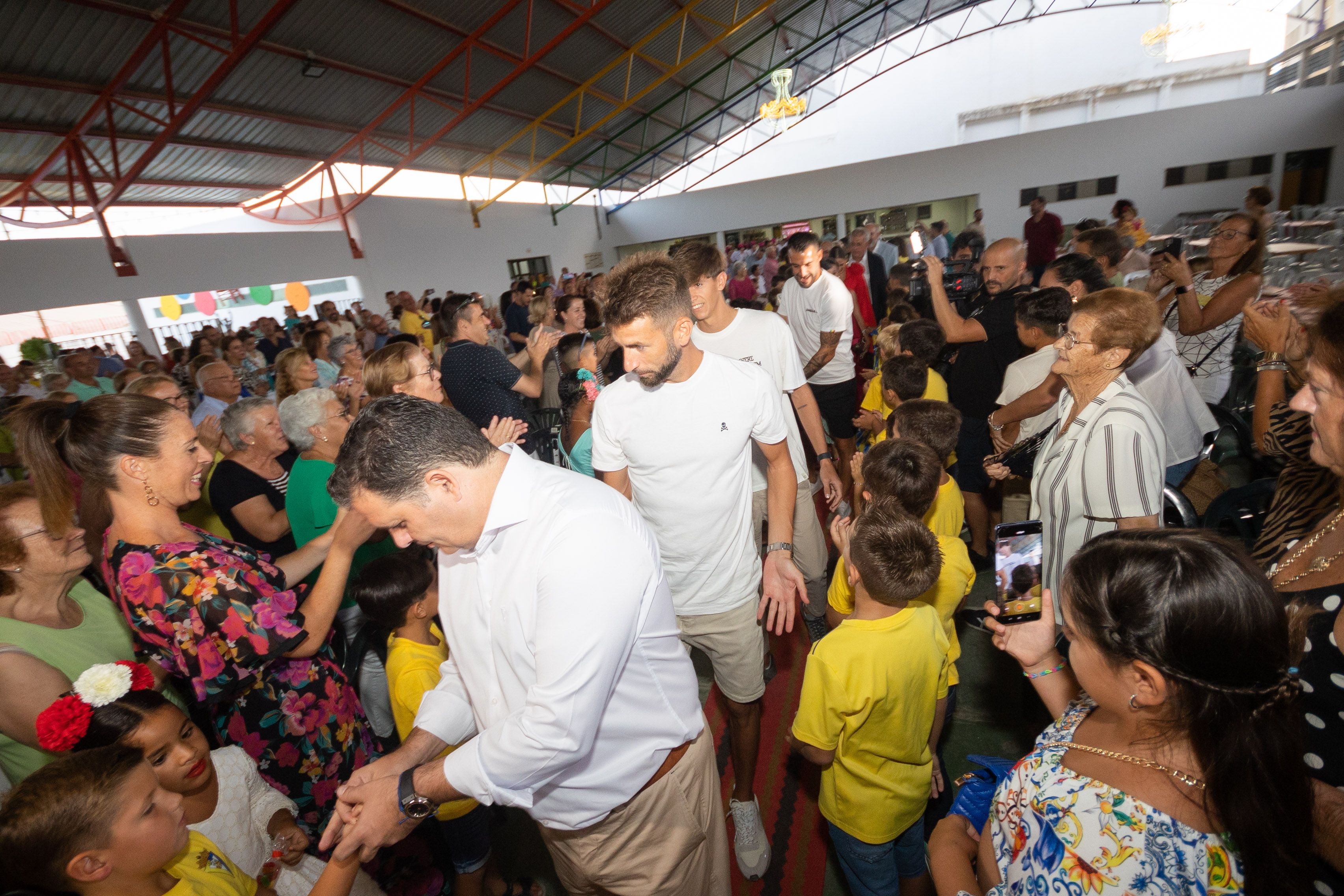 Entrega del racimo de oro en la feria de Trebujena 2023