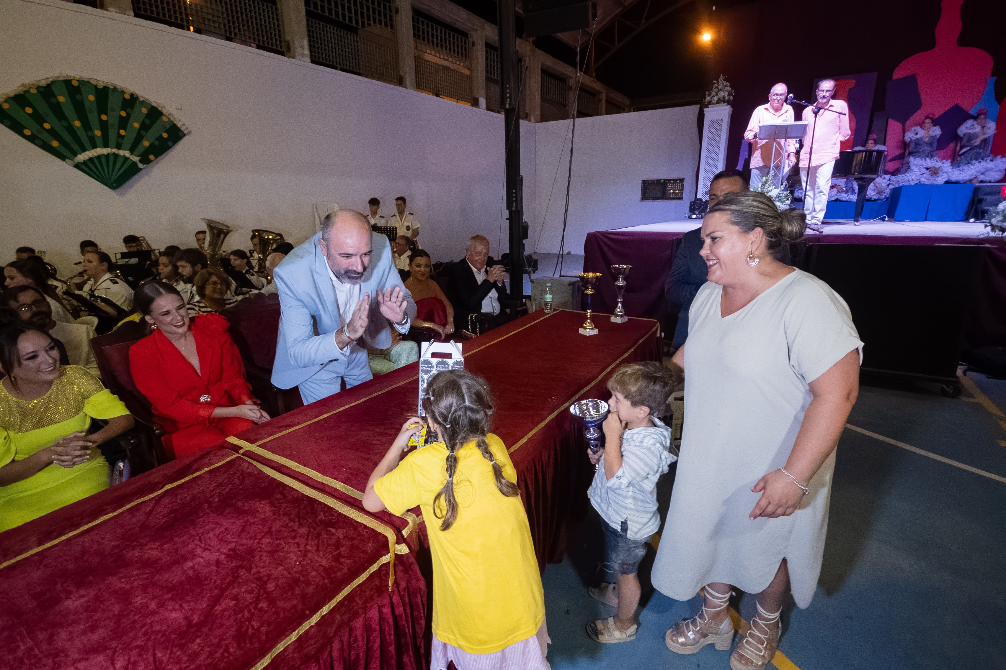 Entrega del racimo de oro en la feria de Trebujena 2023