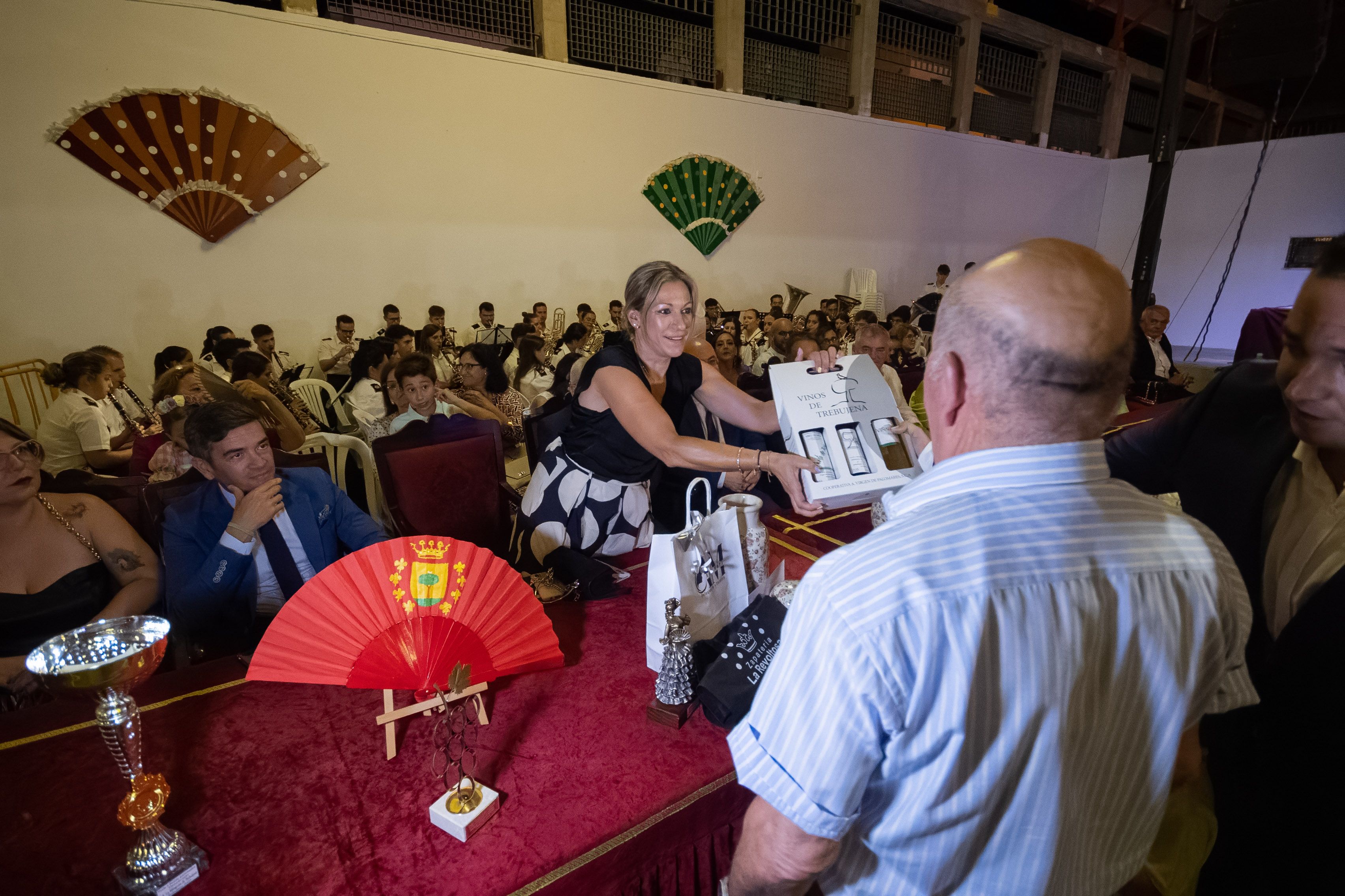 Entrega del racimo de oro en la feria de Trebujena 2023