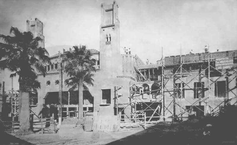 El Teatro Villamarta en construcción. 