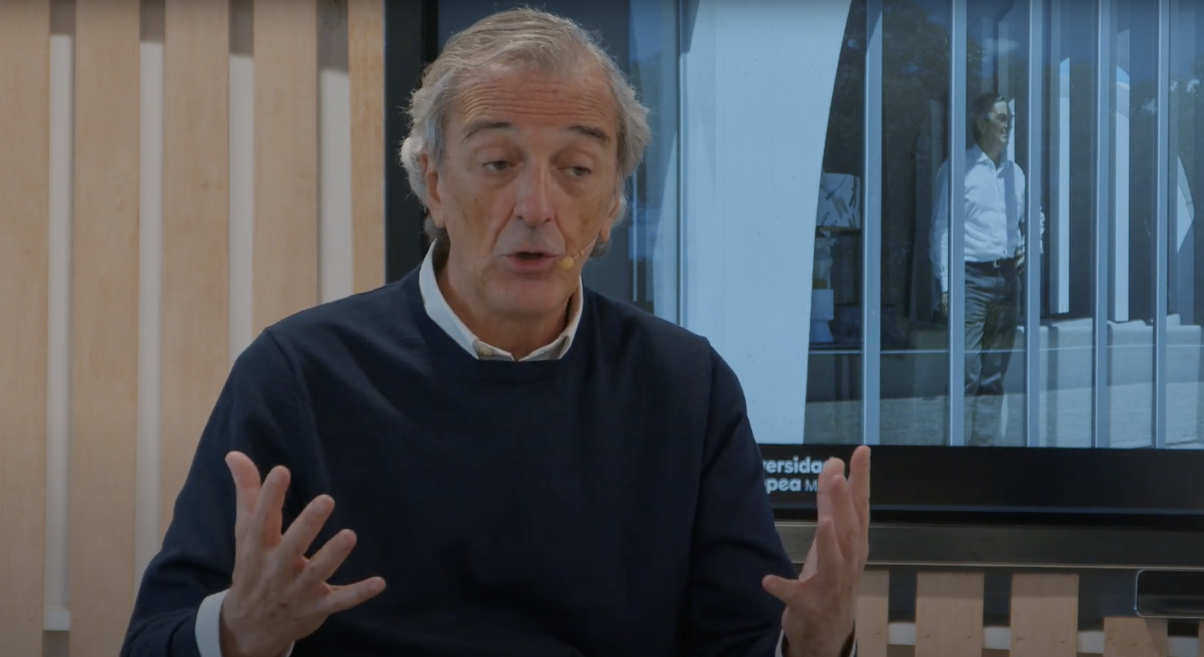 Rafael de la-Hoz, en un acto en la Universidad Europea.