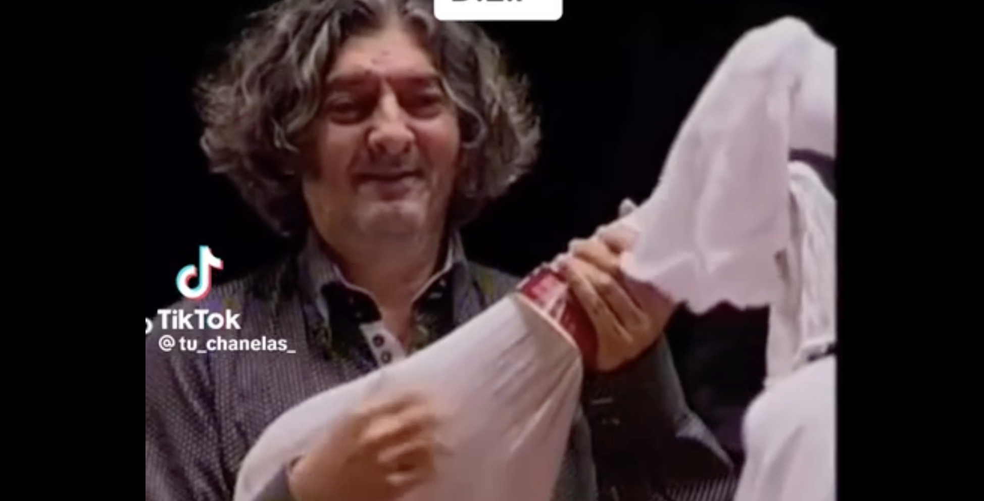 Moraíto, frente a Periquín en el vídeo de las bulerías con el jamón.