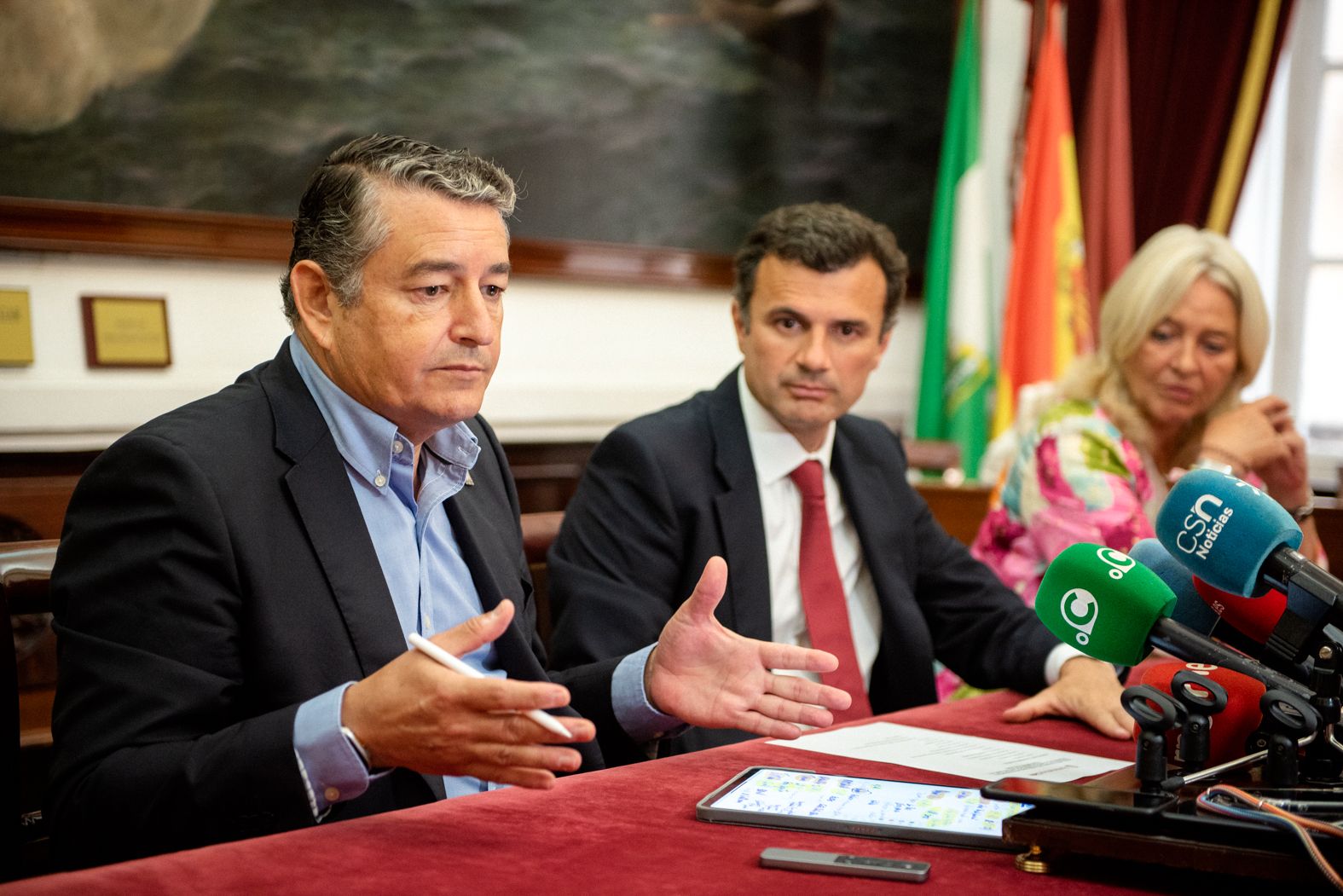 ANTONIO SANZ BRUNO GARCIA VISITA AYUNTAMIENTO CADIZ 33