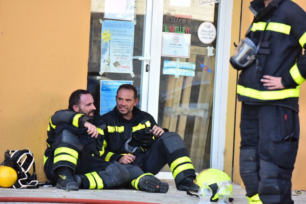 Un momento de la actuación de bomberos.