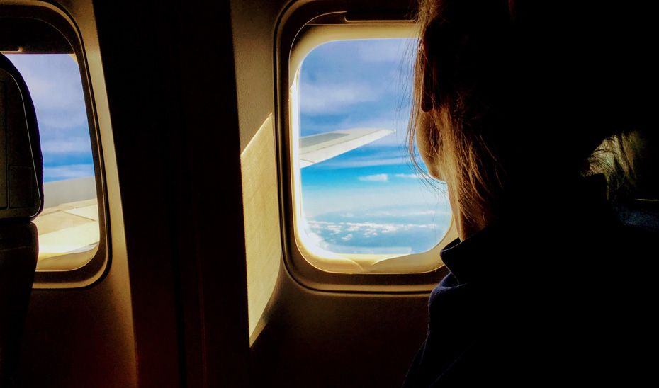 Una mujer rompe aguas en pleno vuelo a España sin saber que estaba embarazada.  JUNTA DE ANDALUCÍA