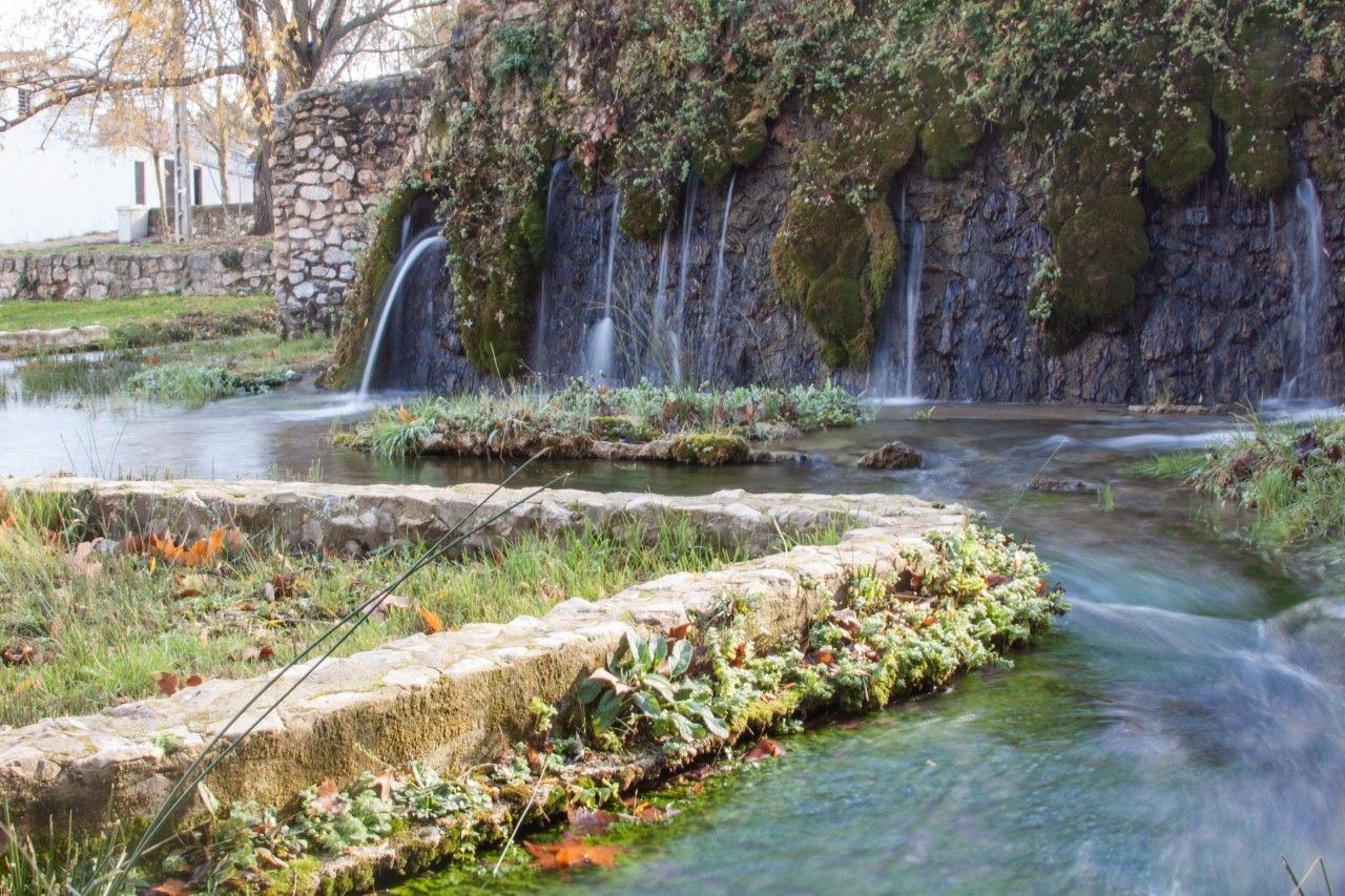 El nacimiento del Arbuniel, en Sierra Mágina, hace unos años, sin problemas de degradación.