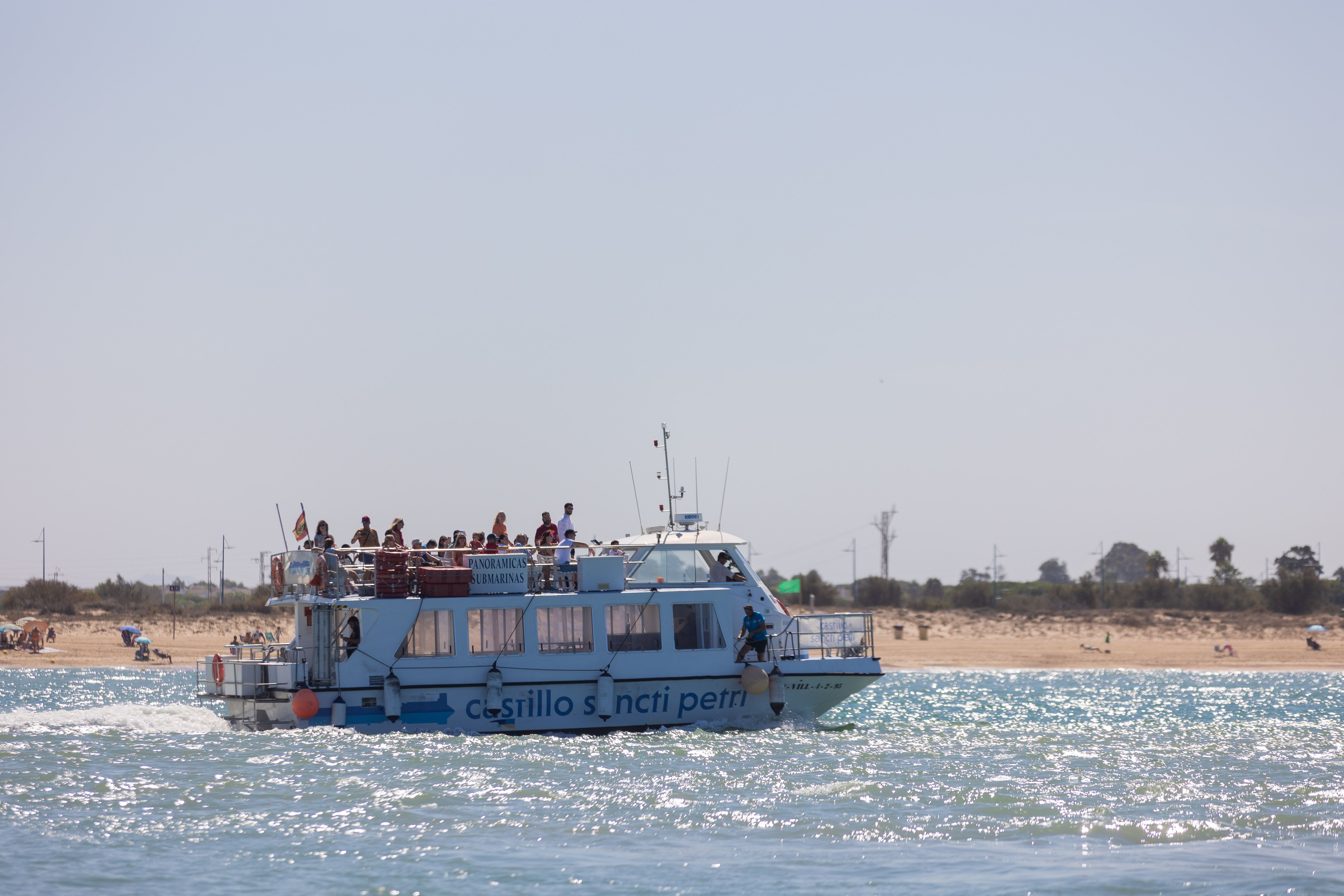 Un barco en Sancti Petri, en Chiclana.
