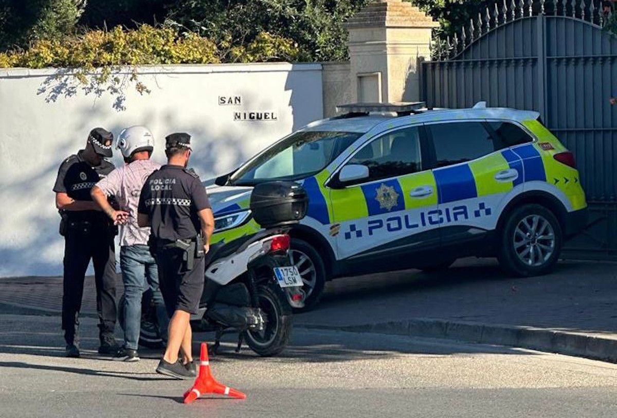 Controles policiales en Puerto Sherry.