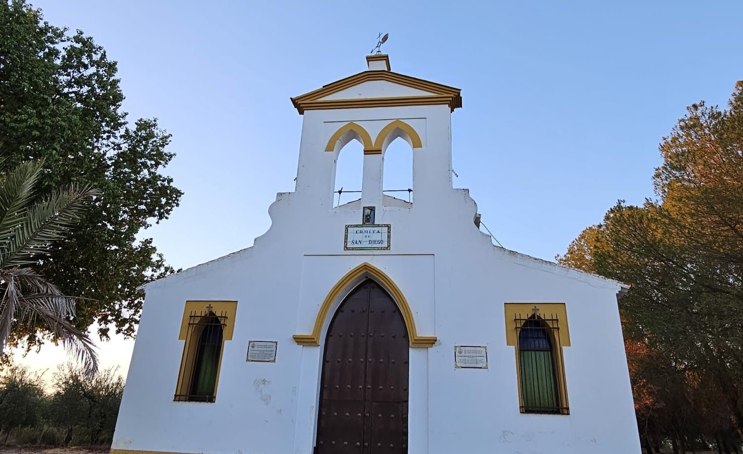 La ermita de San Diego tras el robo de las campanas.