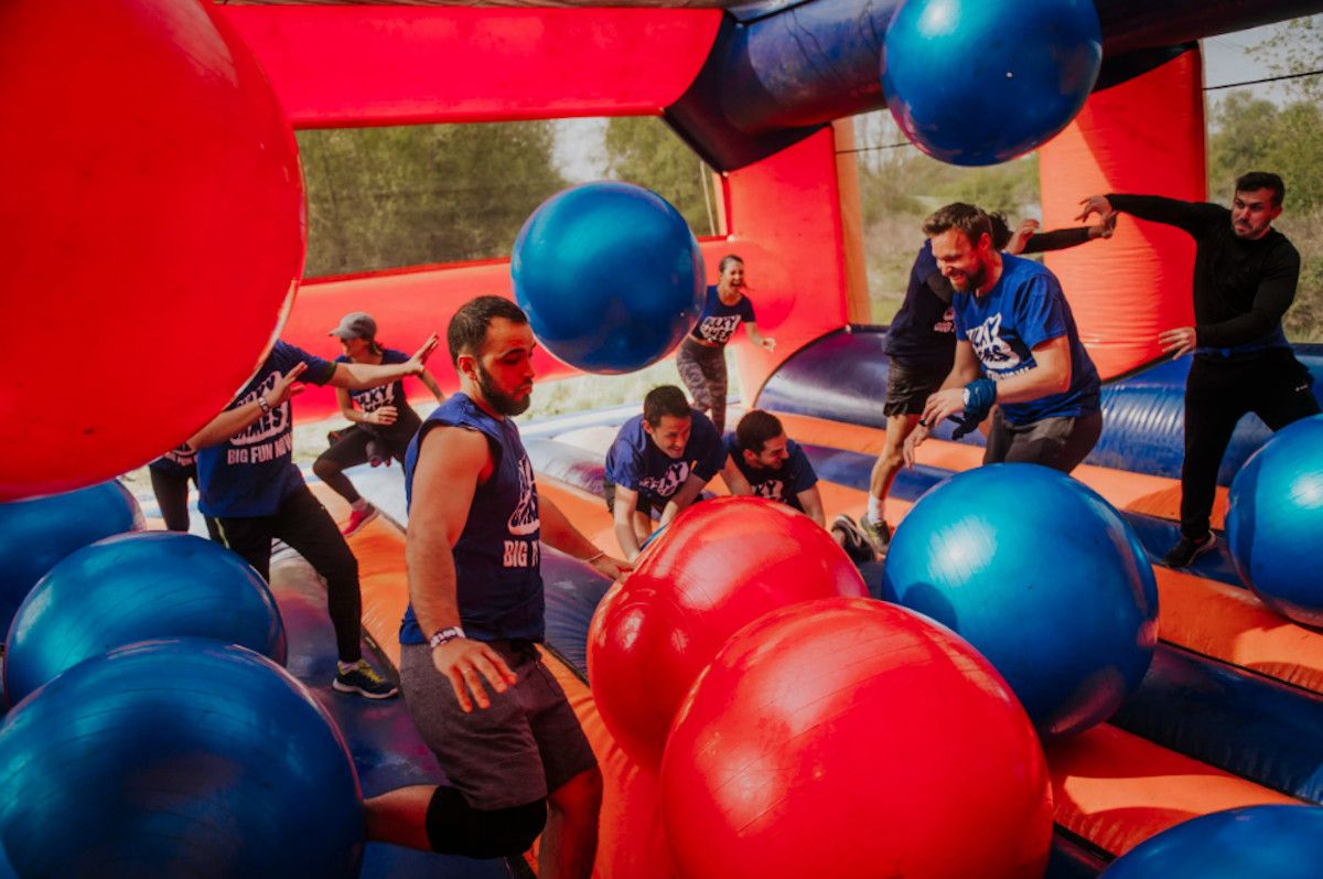 La carrera de obstáculos más divertida llega a Sevilla. BULKYGAMES