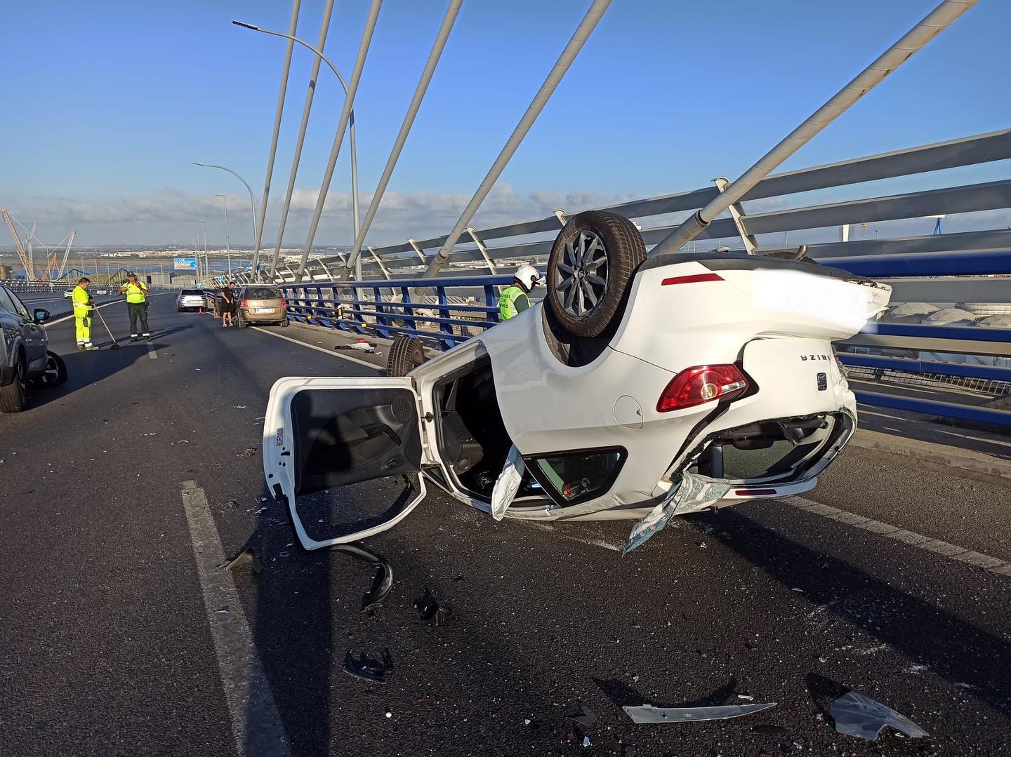 Accidente de tráfico en el puente de La Pepa.