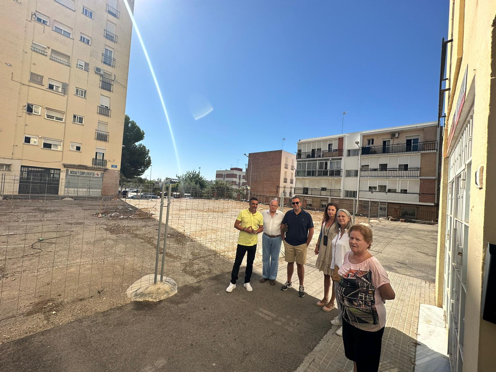 El PSOE critica que las obras de la Plaza Venus de Jerez aún no se han iniciado. 