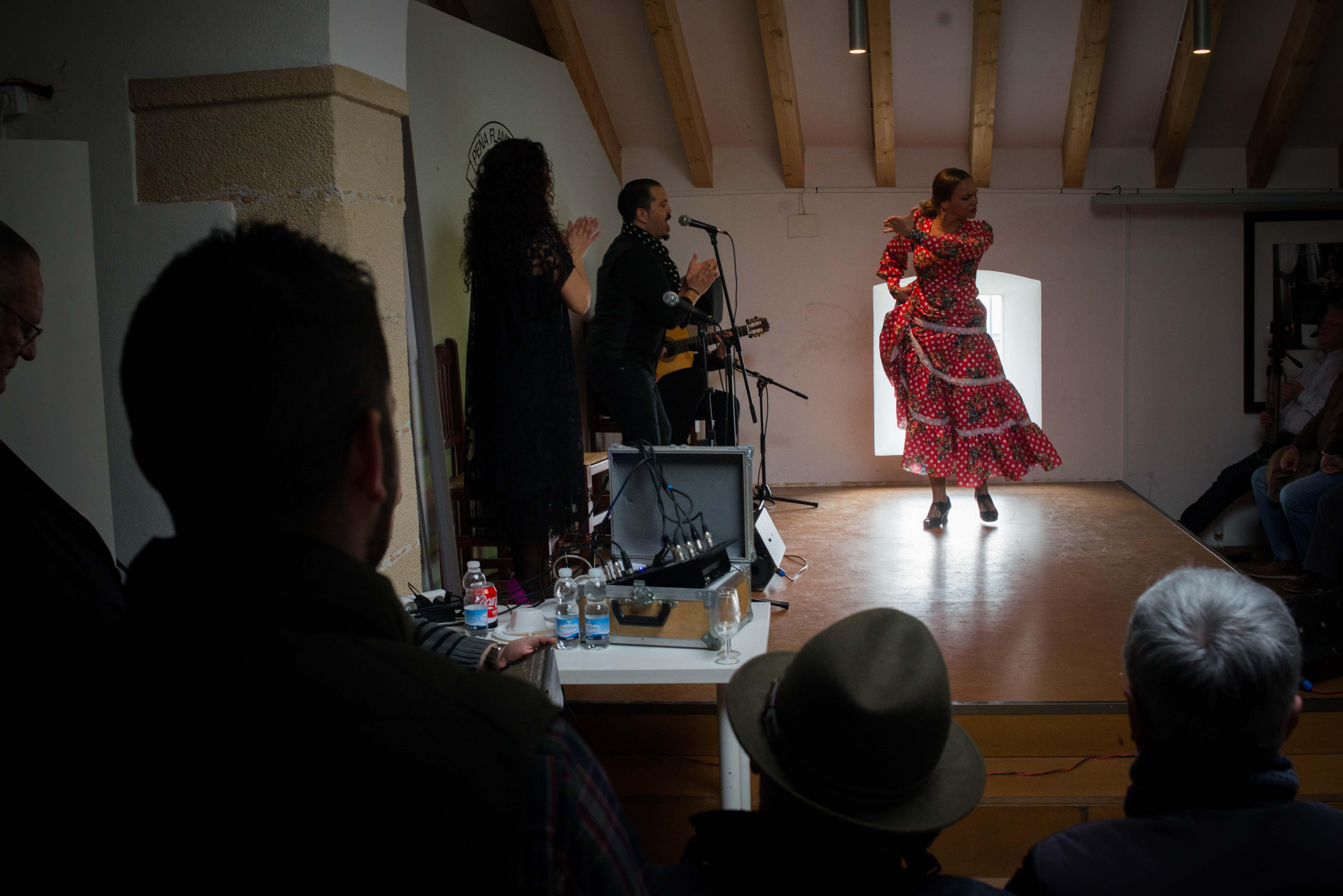 Un encuentro peñístico durante un pasado Festival, en La Buena Gente. FOTO: MANU GARCÍA