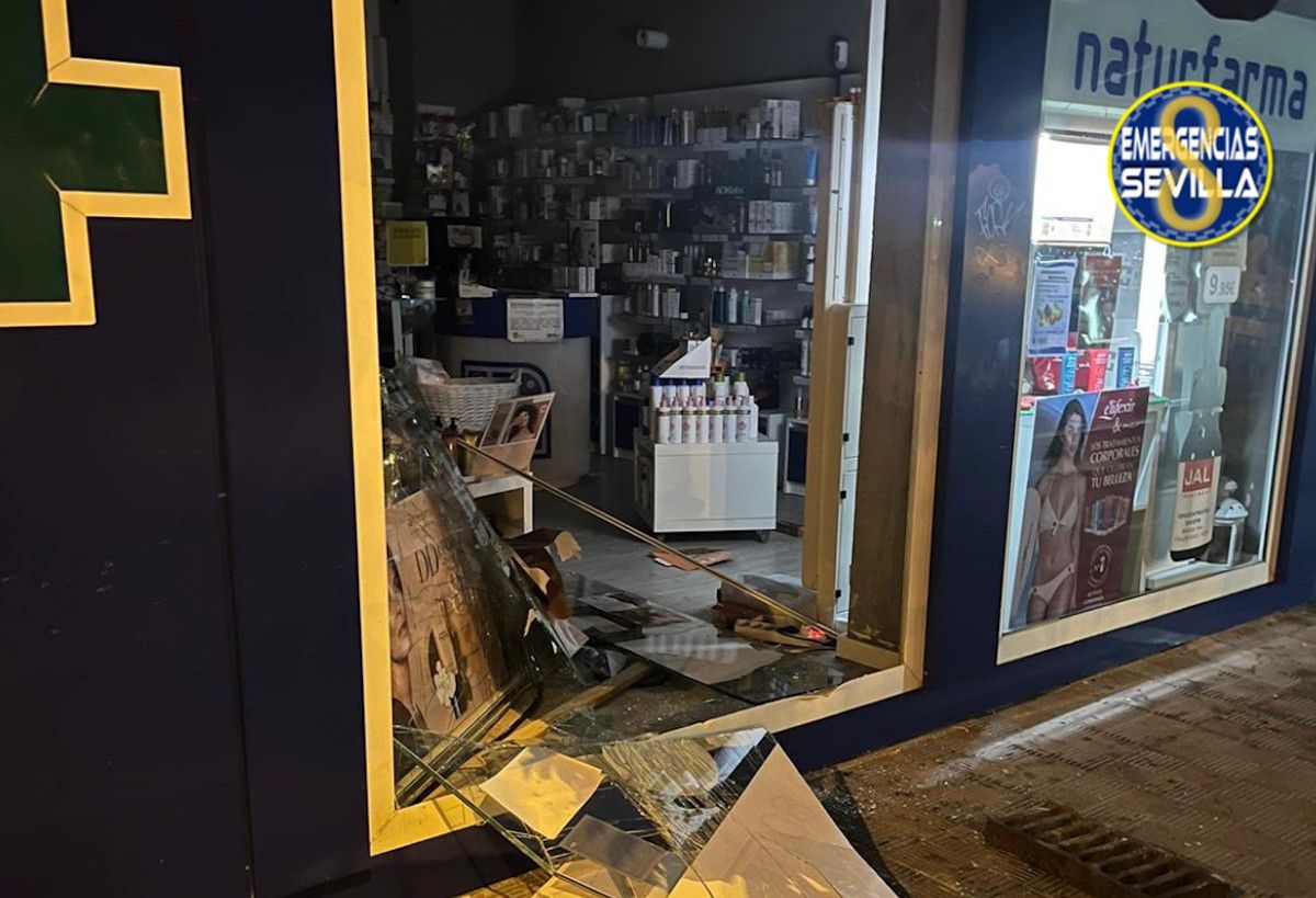 Un hombre atraca una farmacia en el barrio de Pino Montano en Sevilla. 