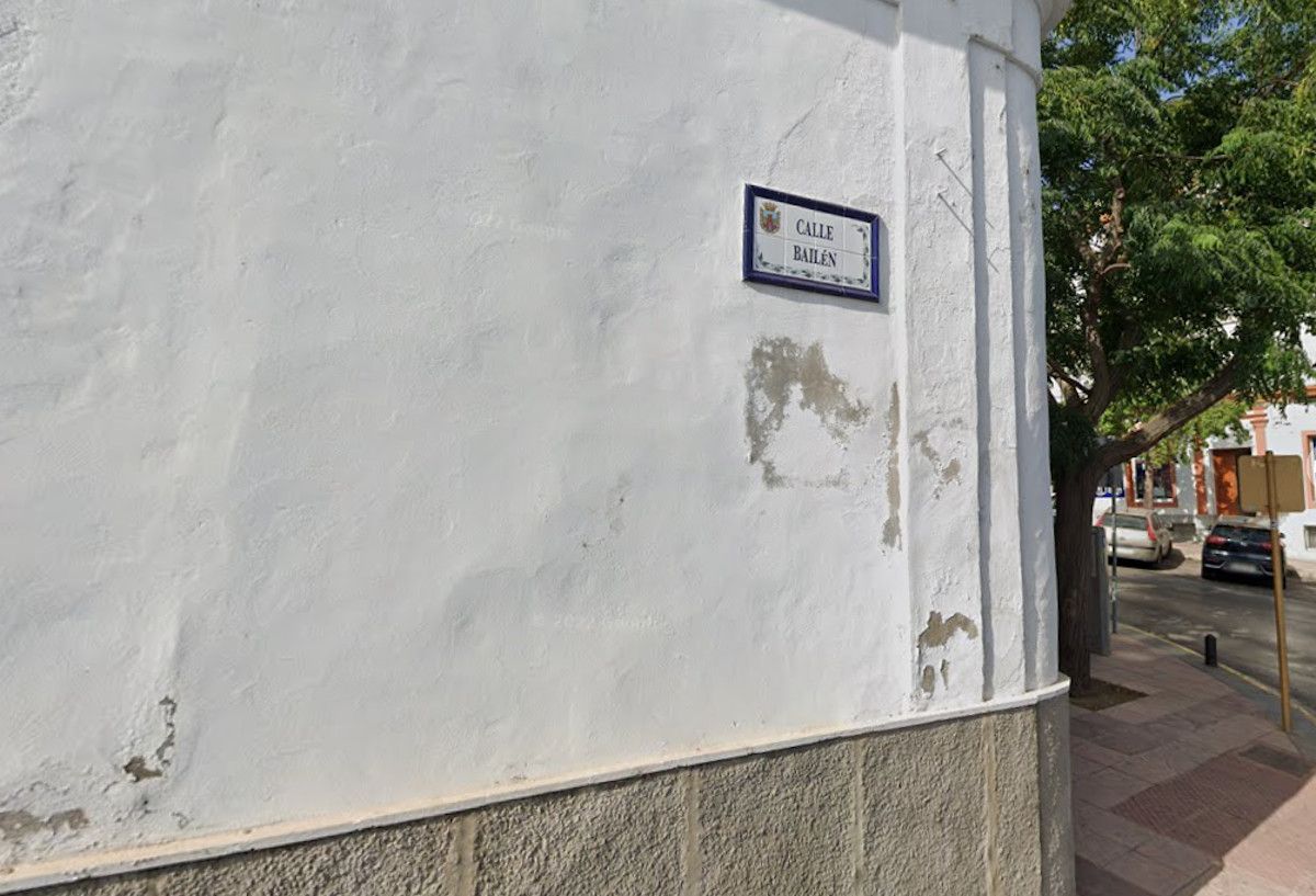 Calle Bailén en Chiclana, donde ha tenido lugar el suceso.