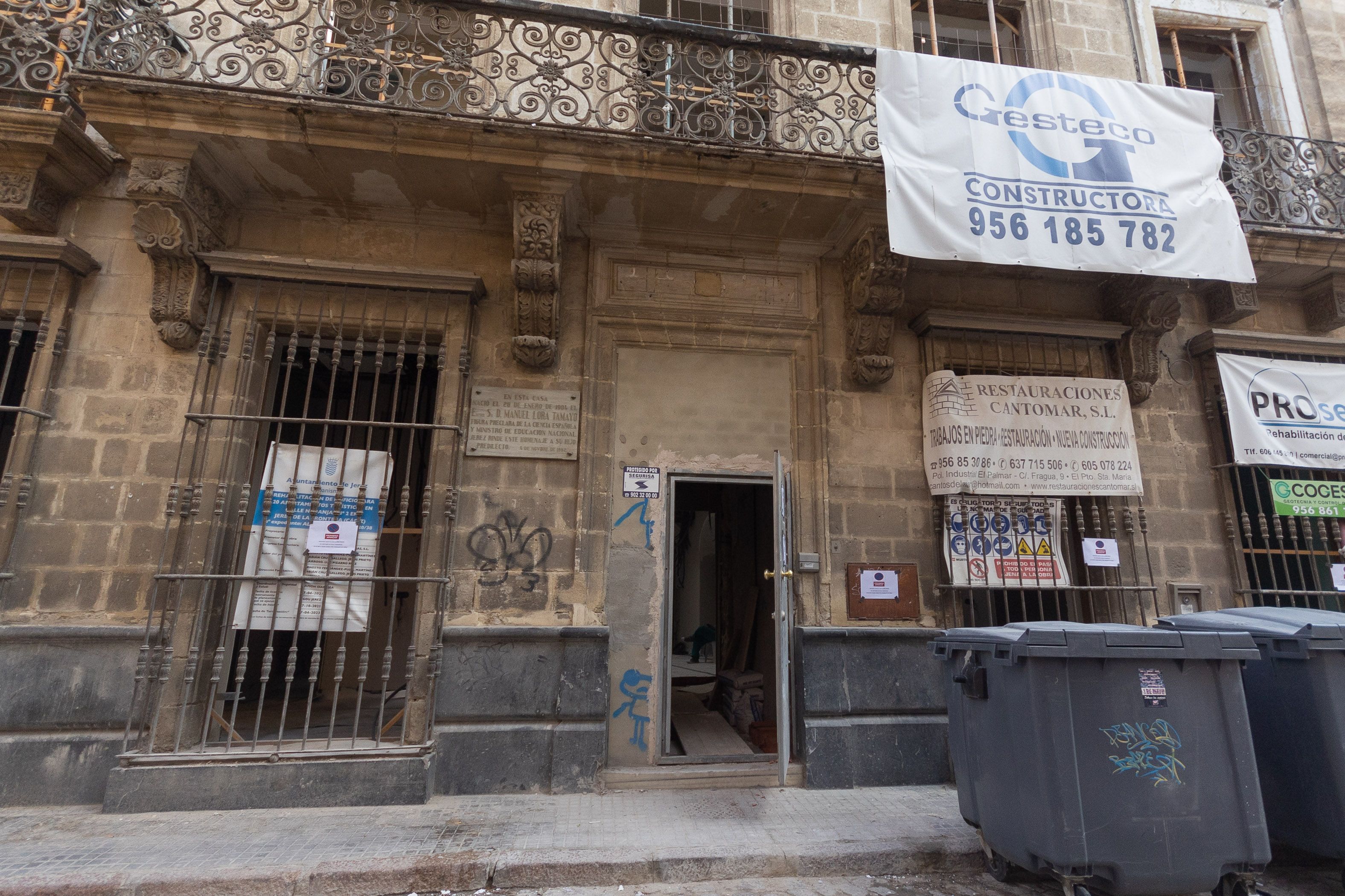 La casa de Lora Tamayo que se convertirá en alojamiento turístico.    MANU GARCÍA