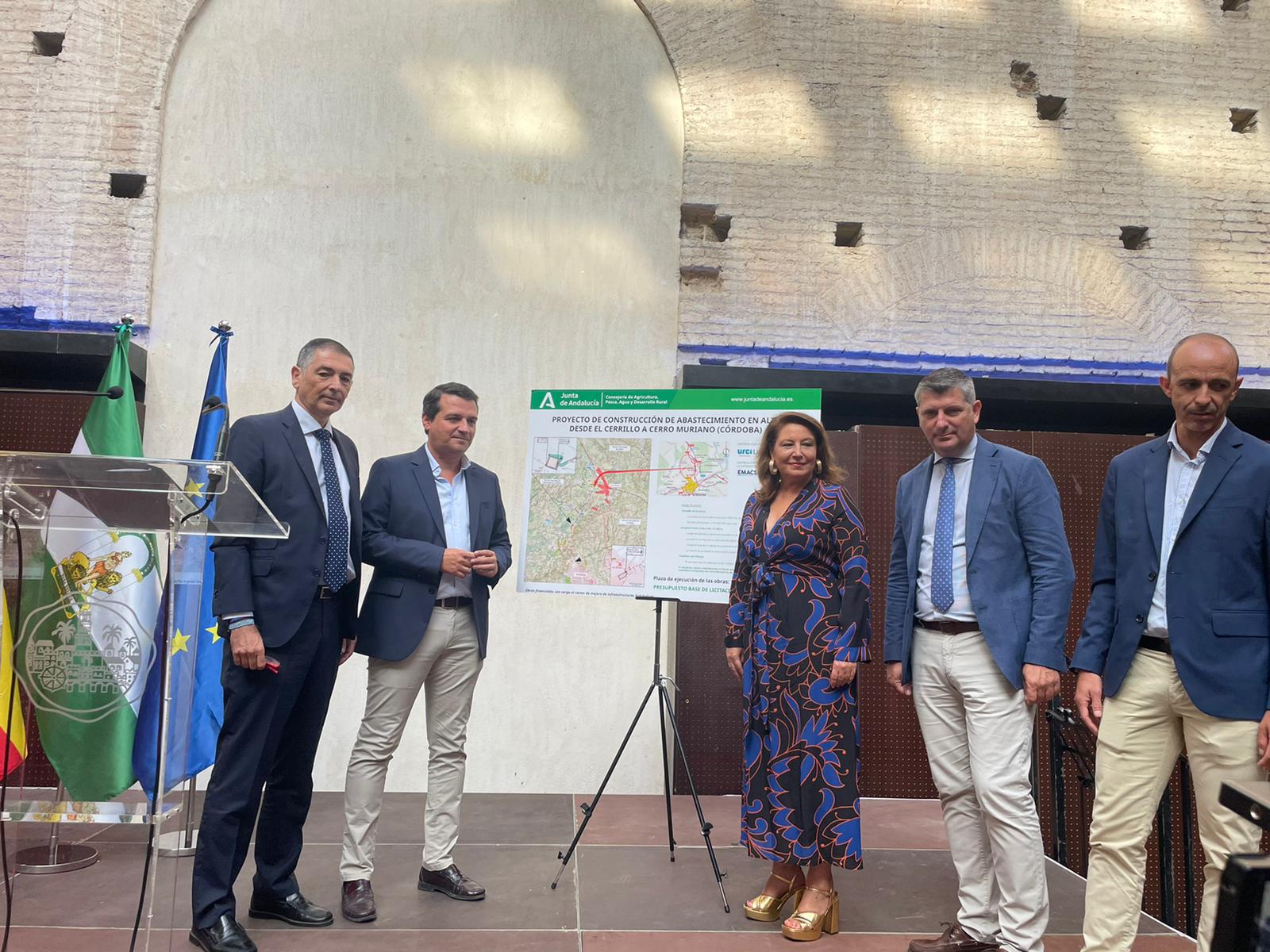 Carmen Crespo en la presentación del proyecto de abastecimiento Cerro Muriano.