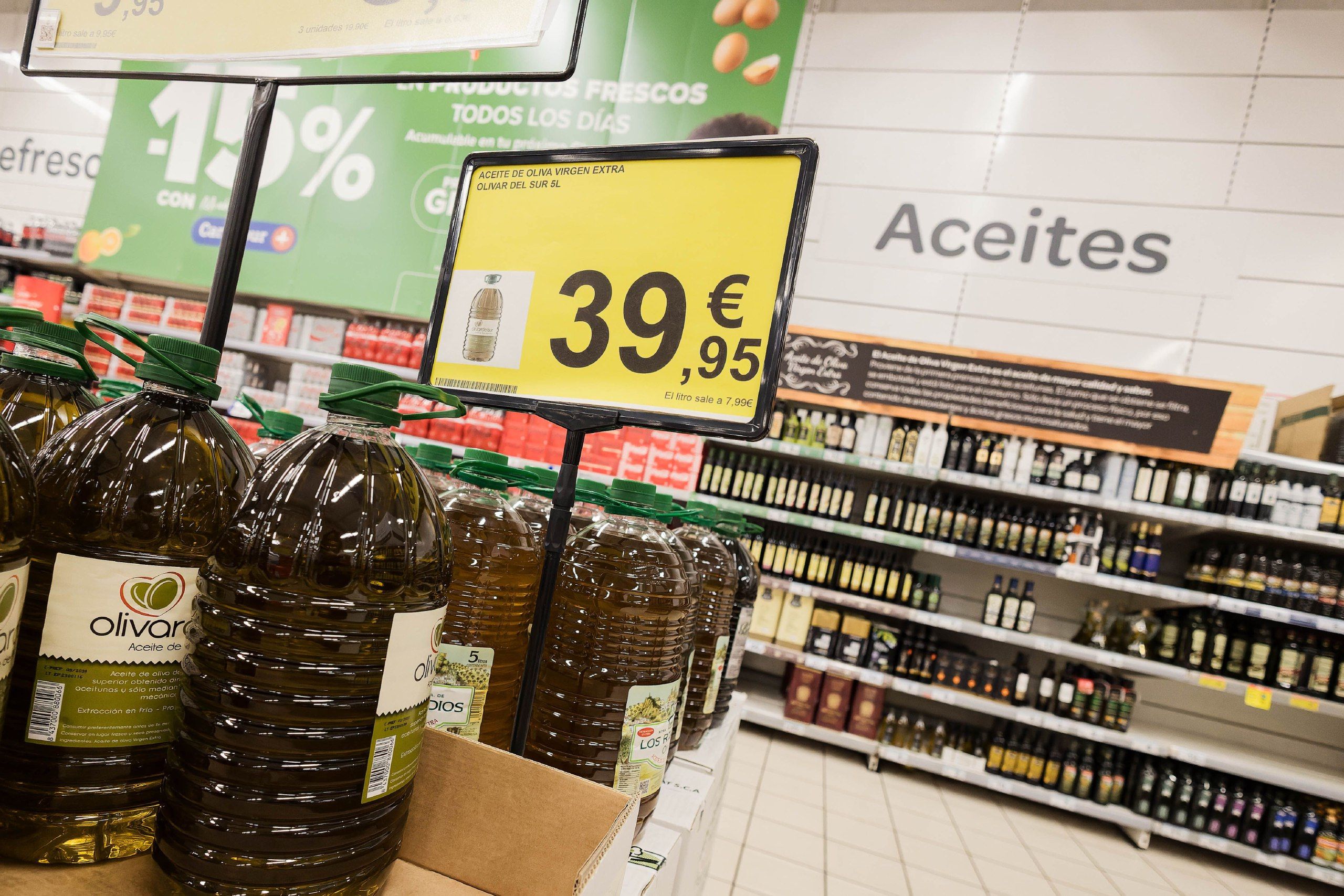 Aceite de oliva, en una imagen de archivo, en supermercados Carrefour.
