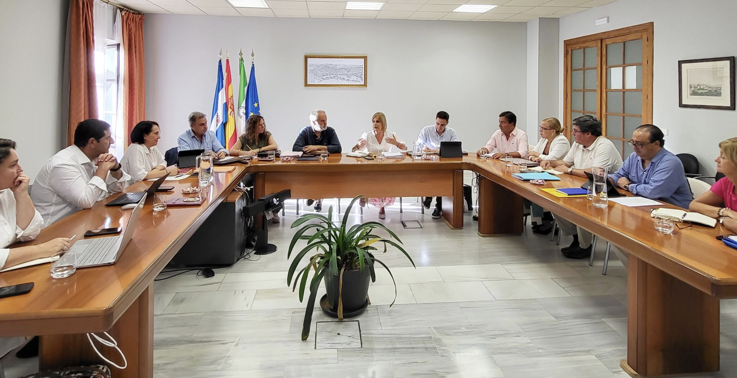 Un momento de la reunión de coordinación del gobierno municipal de Jerez, con María José García-Pelayo al frente, en días pasados en el Ayuntamiento.