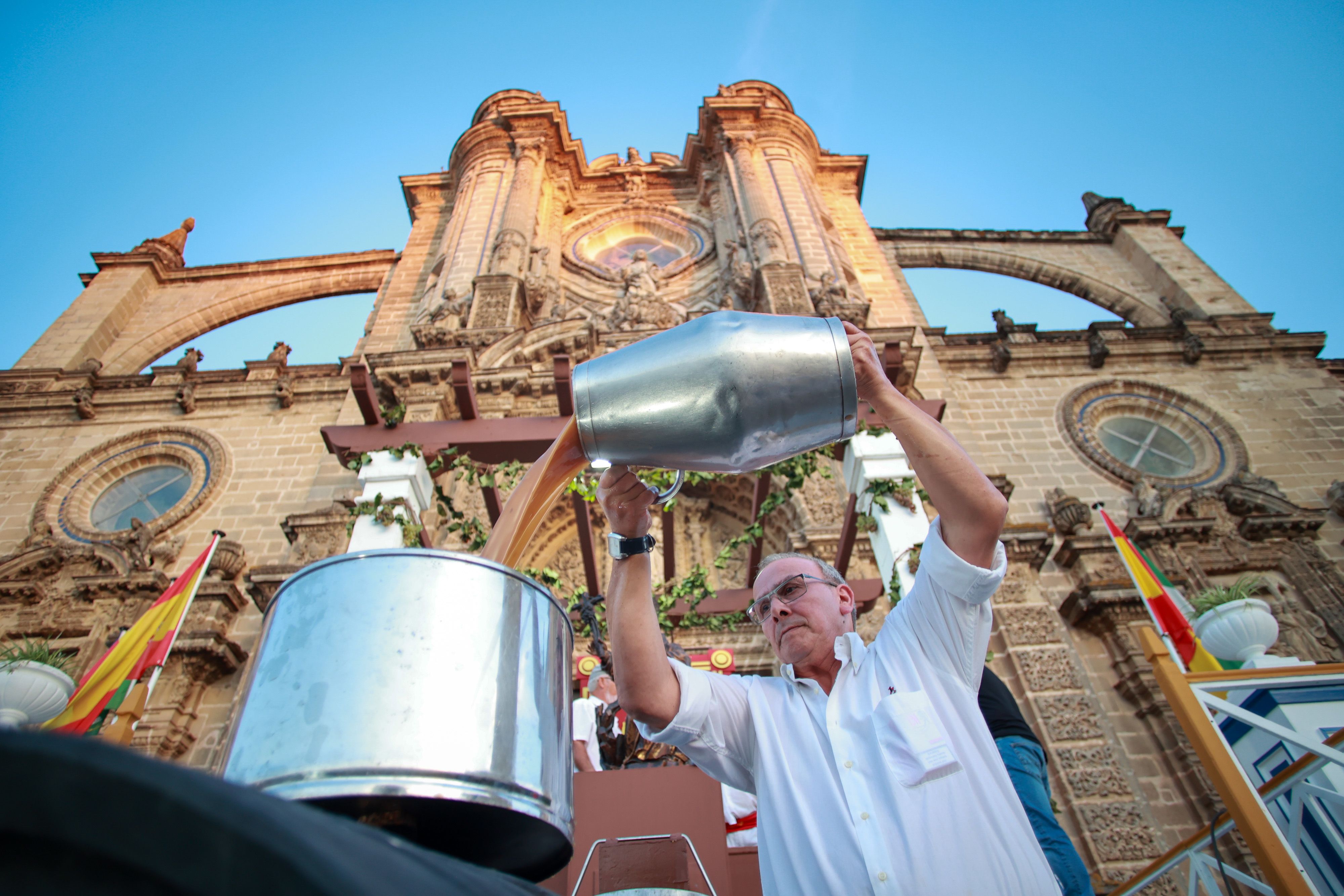 El acto de la Pisa de la Uva 