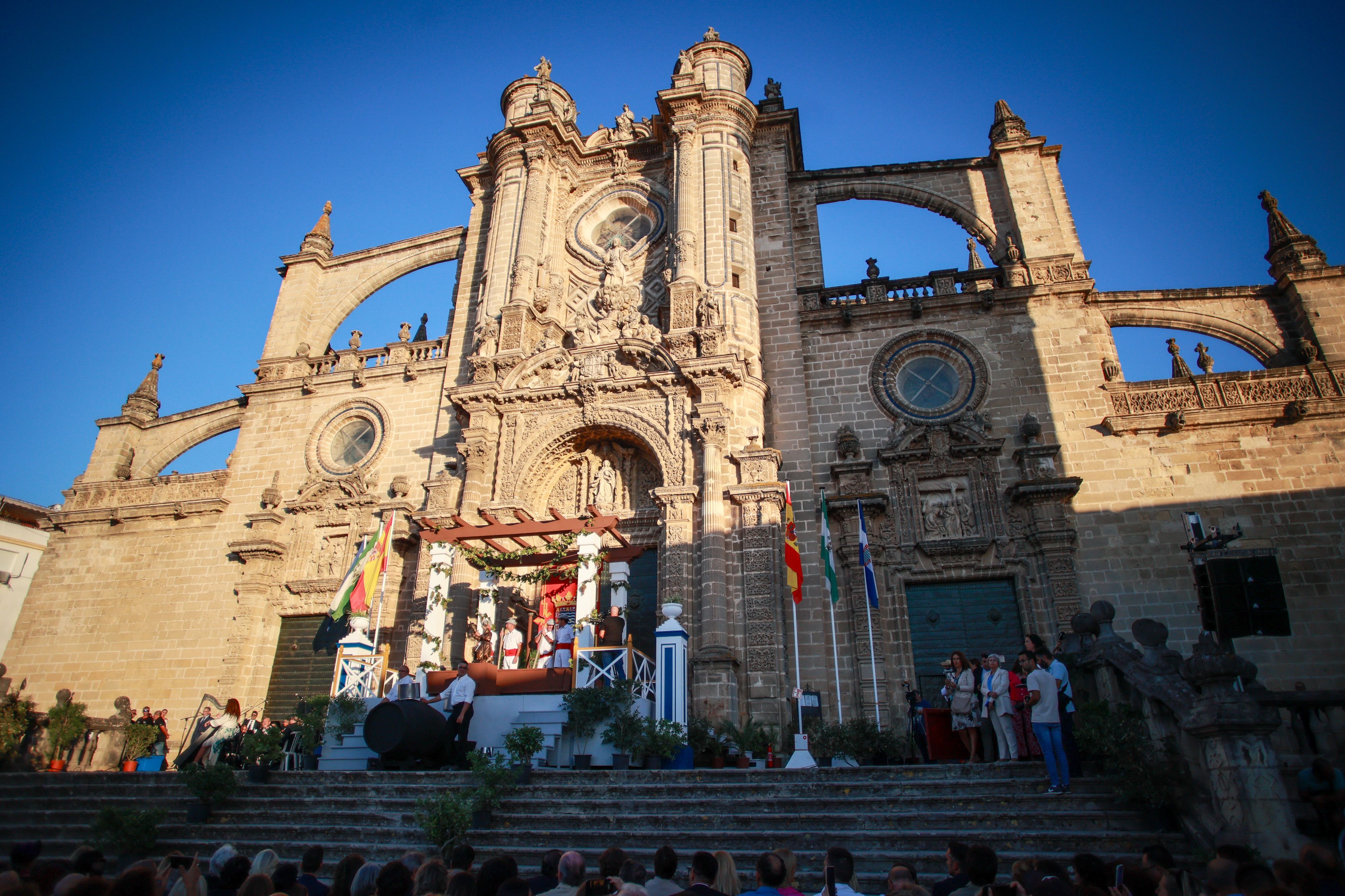 El acto de la Pisa de la Uva, la pasada semana ante la Catedral de Jerez.