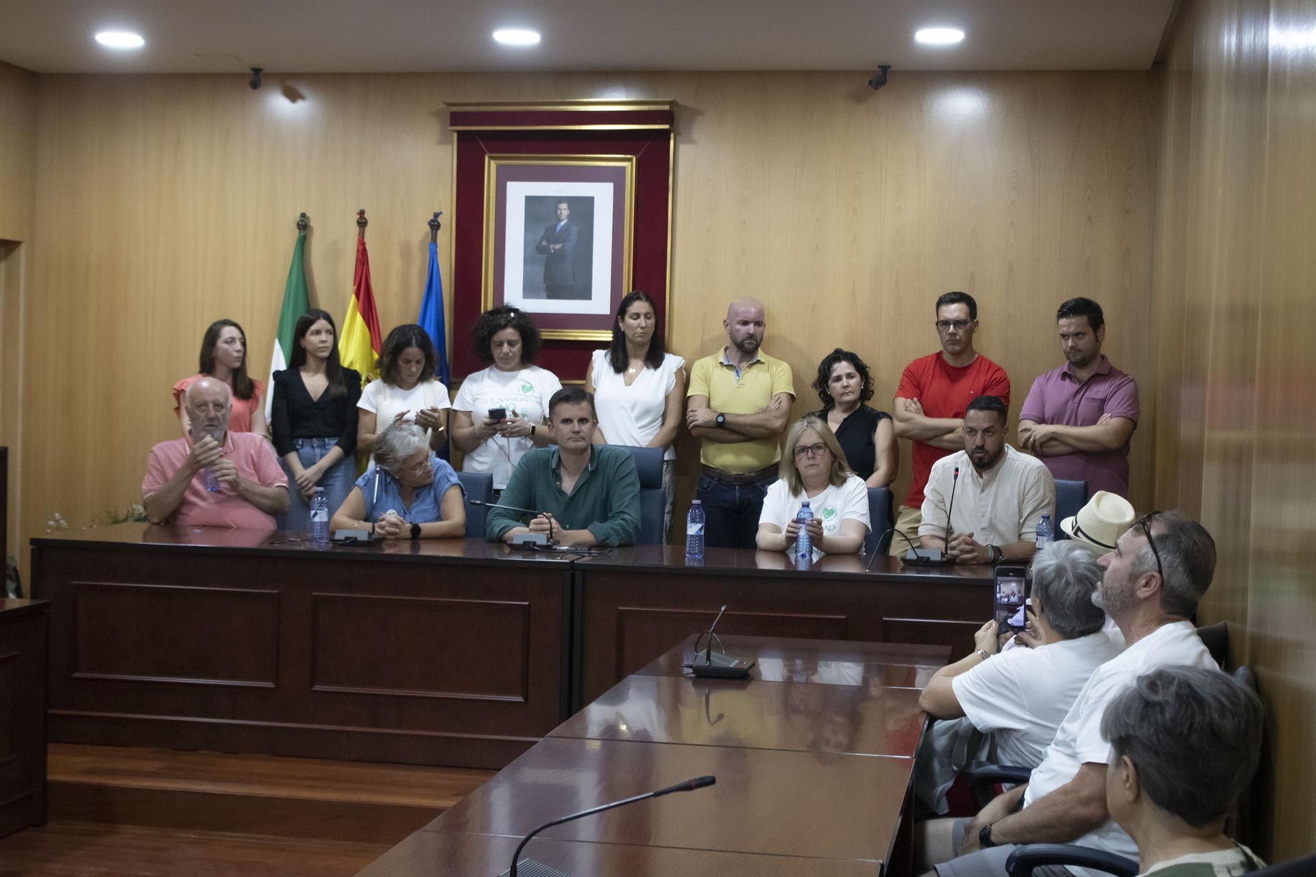 Encierro en el Ayuntamiento de Estepa por la falta de médicos.