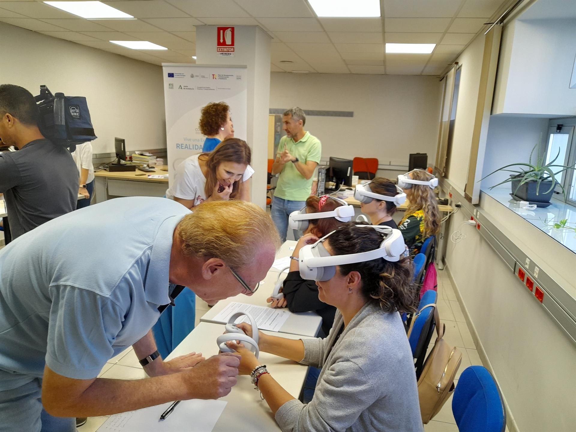 Buscar empleo mediante unas gafas de realidad virtual, la iniciativa de la Junta. 