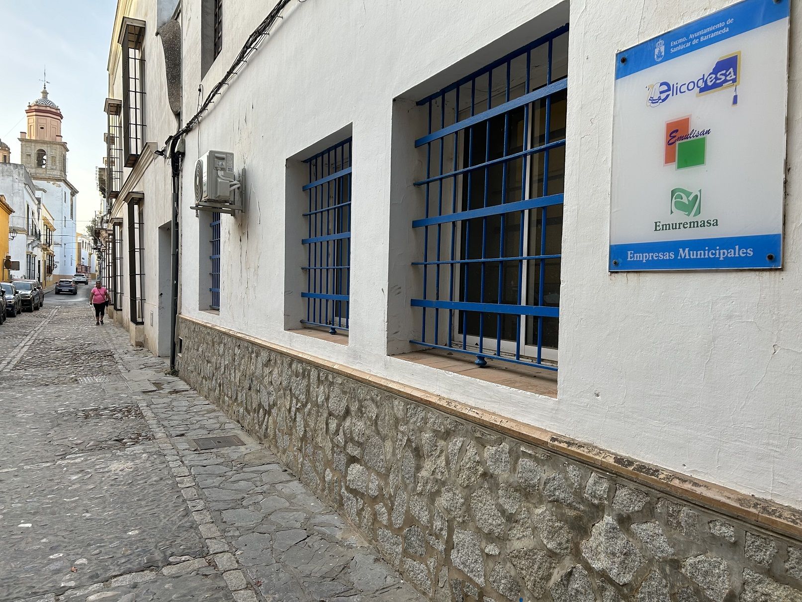 Oficina de Elicodesa, la empresa municipal de Sanlúcar que ha abierto una oferta pública de empleo "sin precedentes".