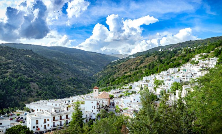 Pampaneira, el pueblo andaluz ha sido elegido como un de los el más bonito del mundo por 'The Times'. TURISMO