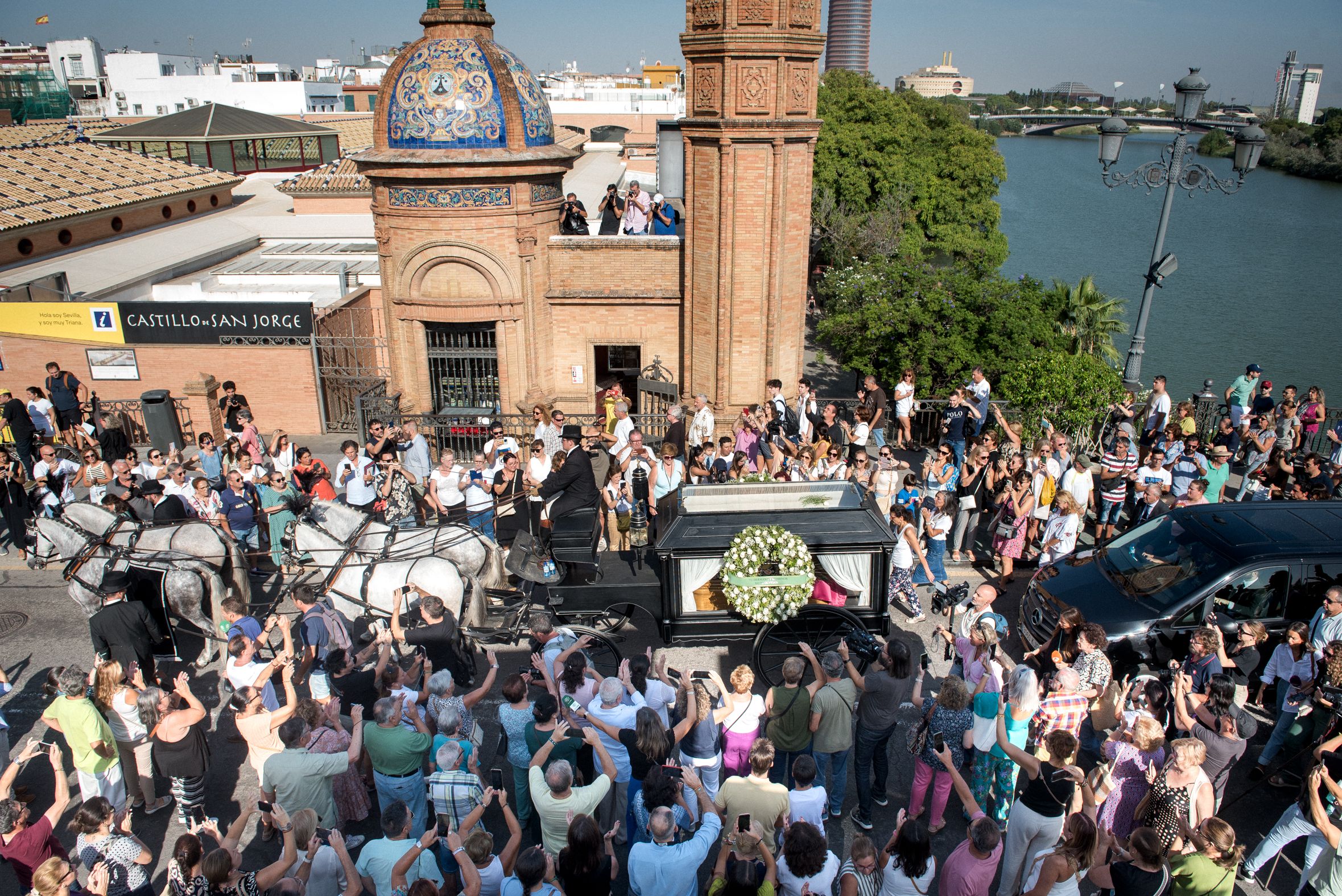 ENTIERRO DE MARIA JIMENEZ EN SEVILLA 