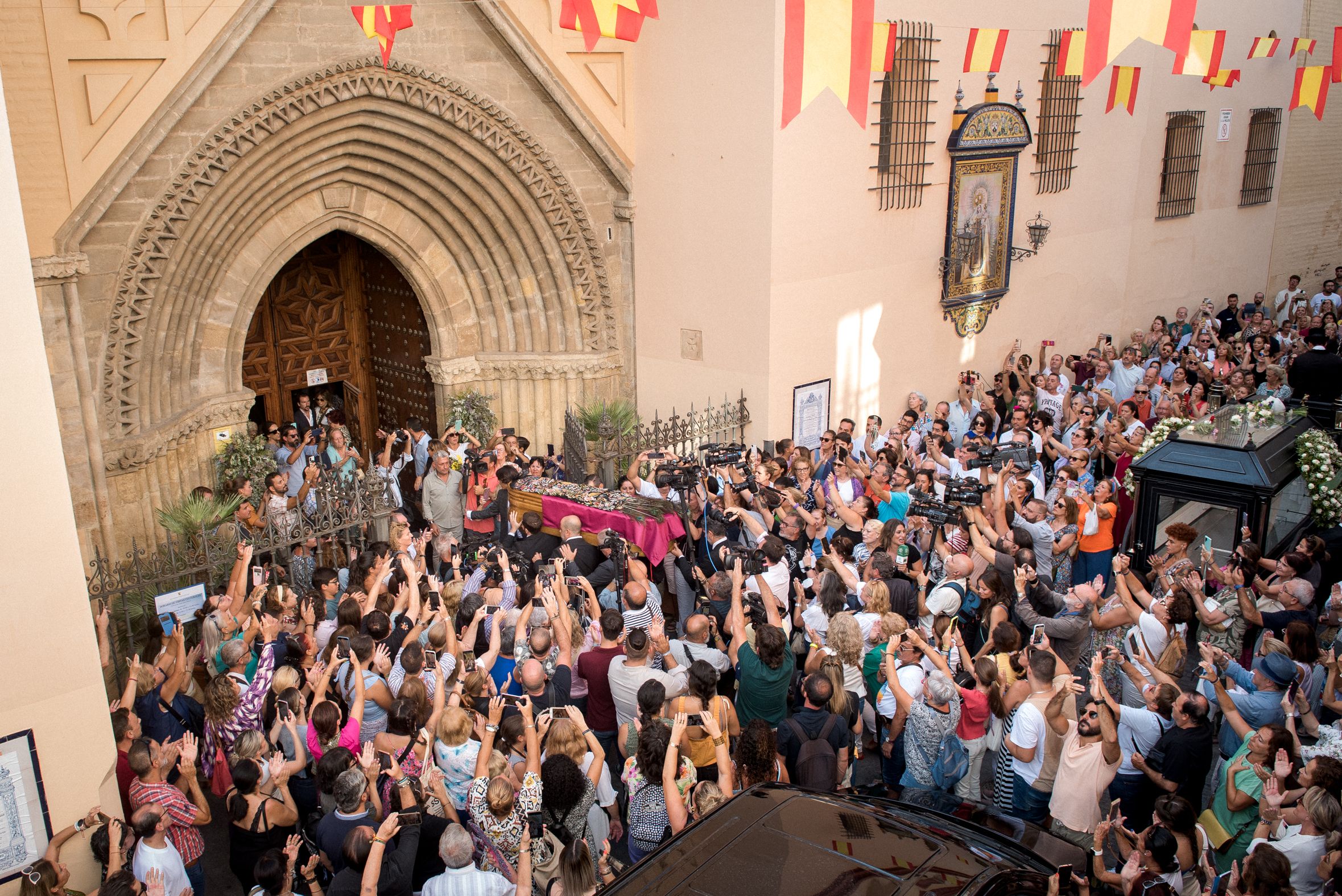 ENTIERRO DE MARIA JIMENEZ EN SEVILLA