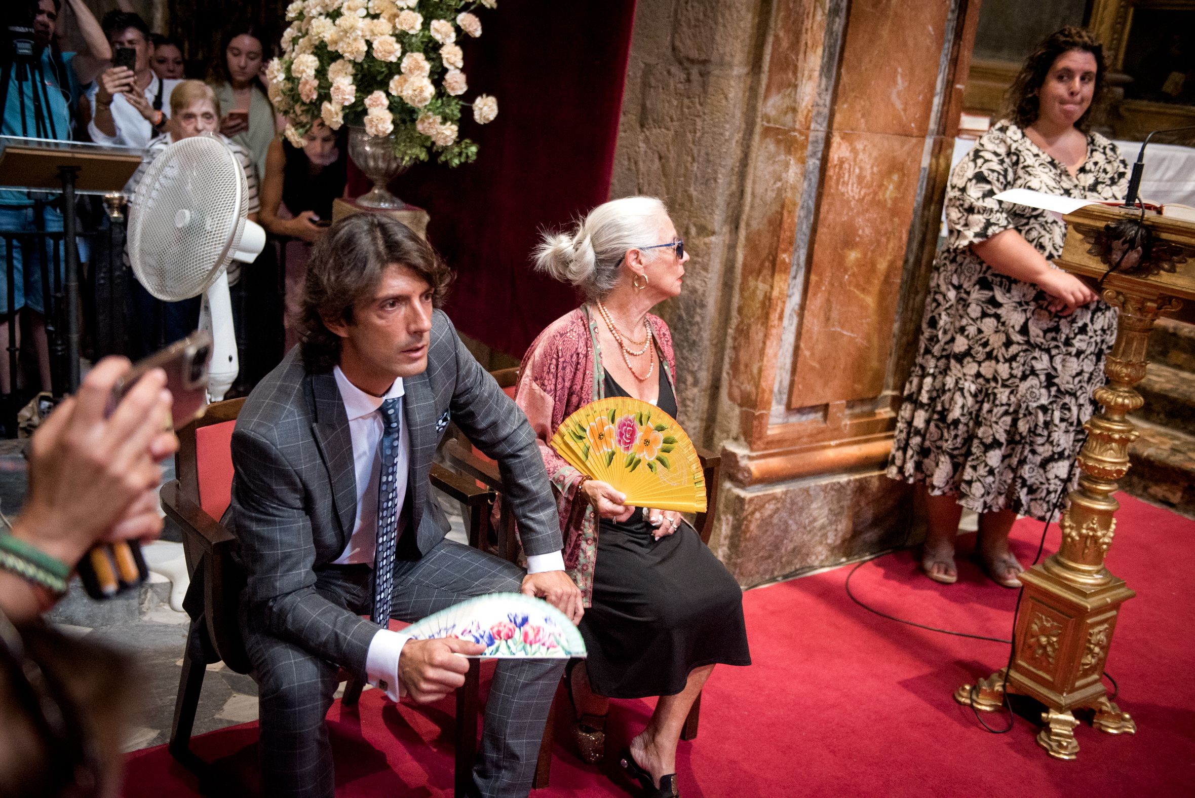 Alejandro Sancho en el entierro de María Jiménez.