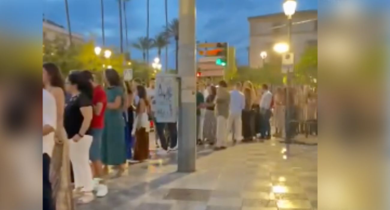 Cola kilométrica para entrar al 'De Copa en Copa'. Cola kilométrica para entrar al 'De Copa en Copa'.