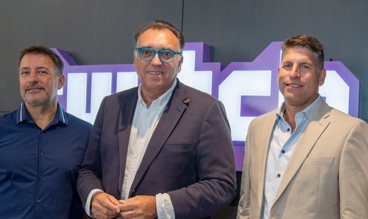 Arturo Bernal, consejero andaluz, en la sede de Twitch.