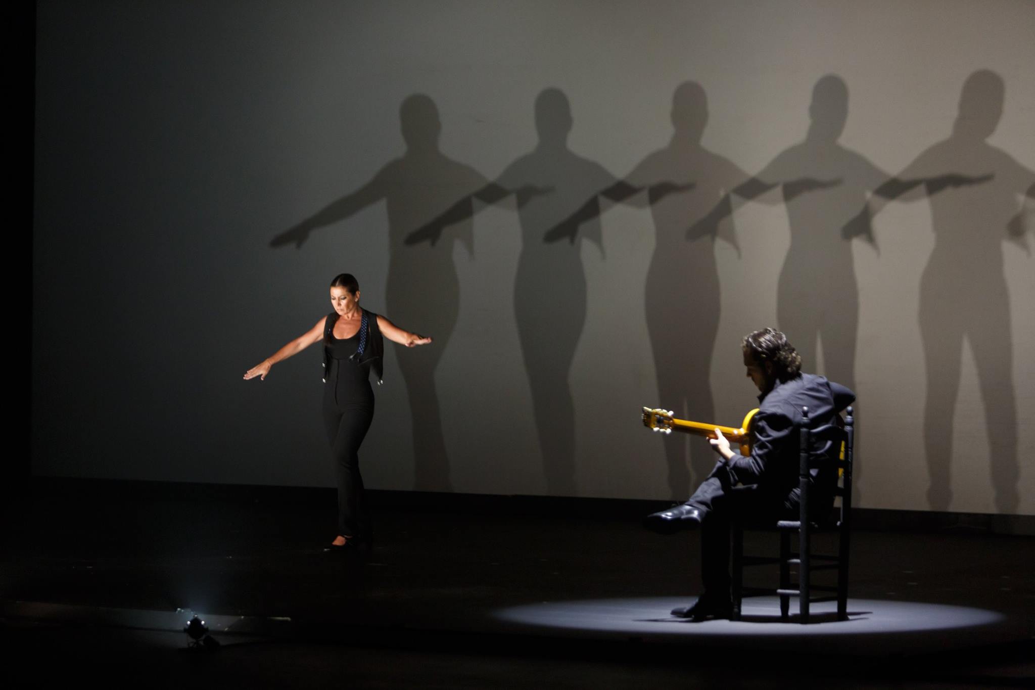 Un momento de 'Sombras', en una imagen del Facebook de Sara Baras.