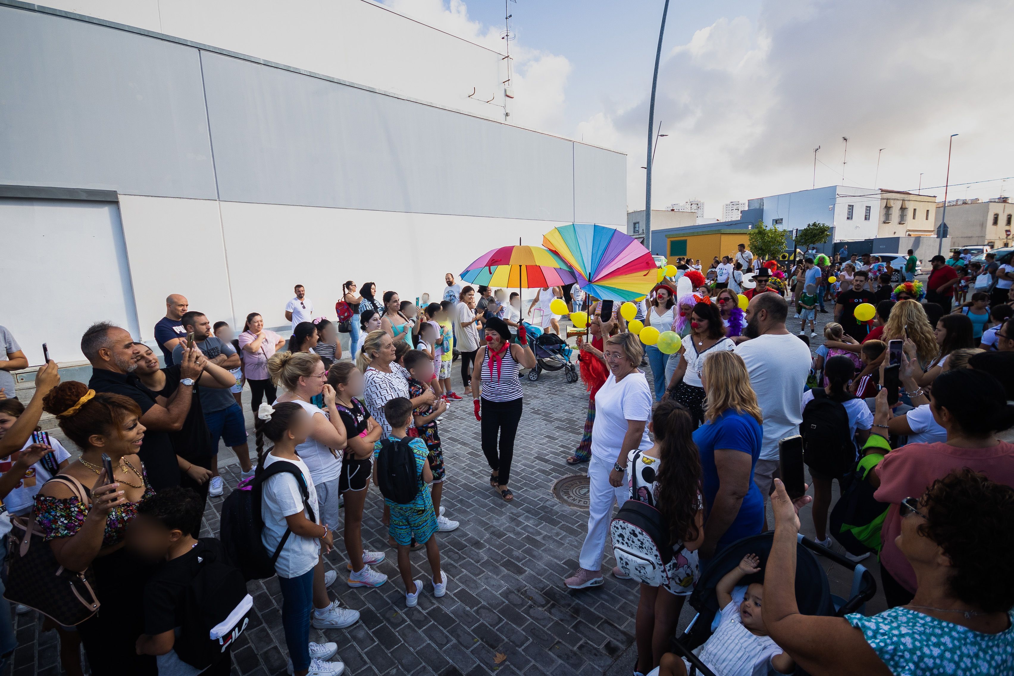 El inicio del curso 'de circo' en el CEIP Federico Mayo.