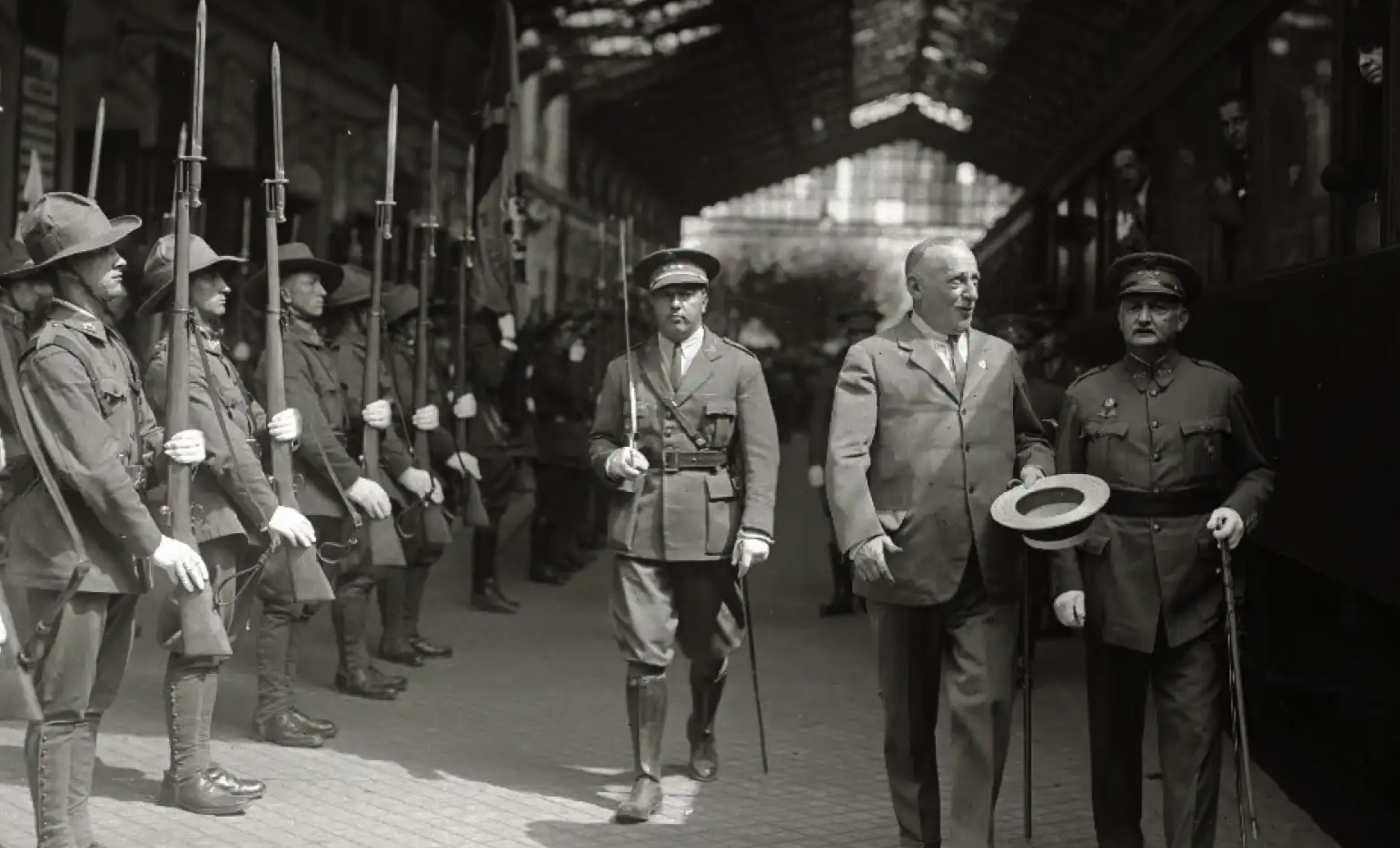 Recibimiento al general Miguel Primo de Rivera en la estación del Norte en una fotografía posterior, de 1928.