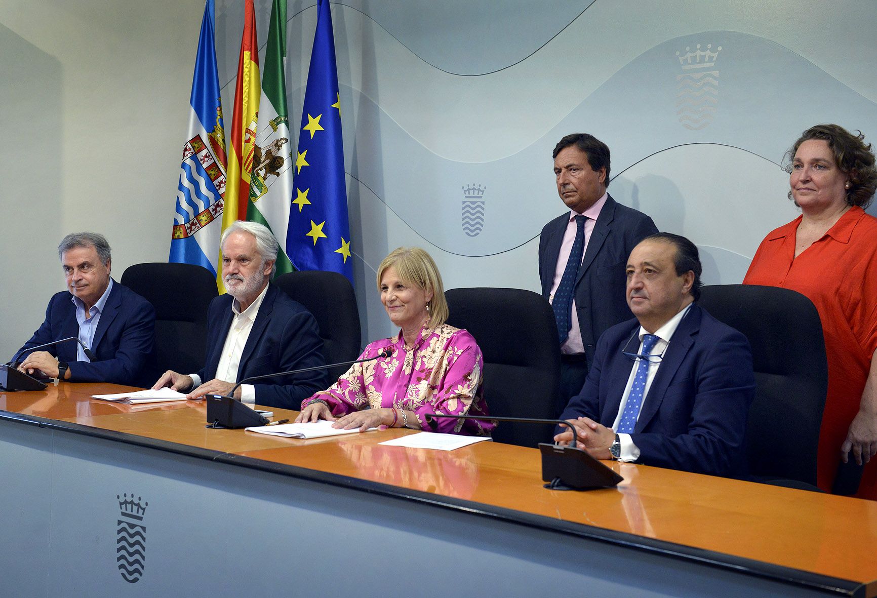 La alcaldesa de Jerez, anunciando los premios Ciudad de Jerez 2023 este jueves.